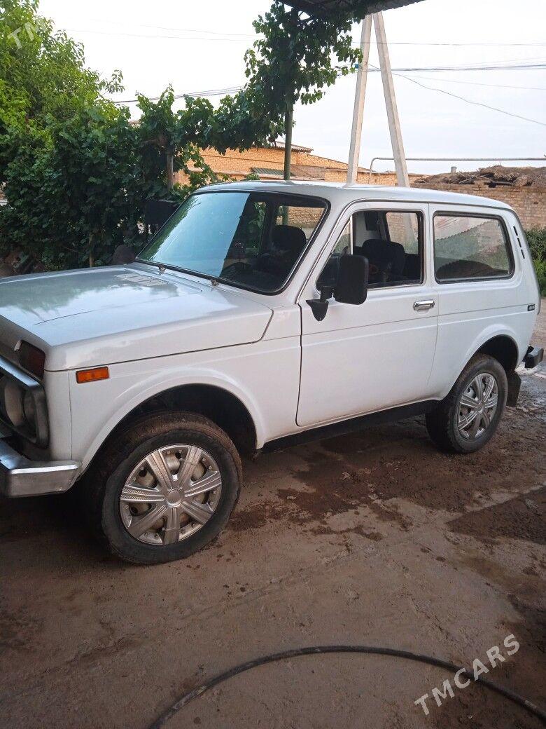 Lada Niva 1982 - 44 000 TMT - Дянев - img 1