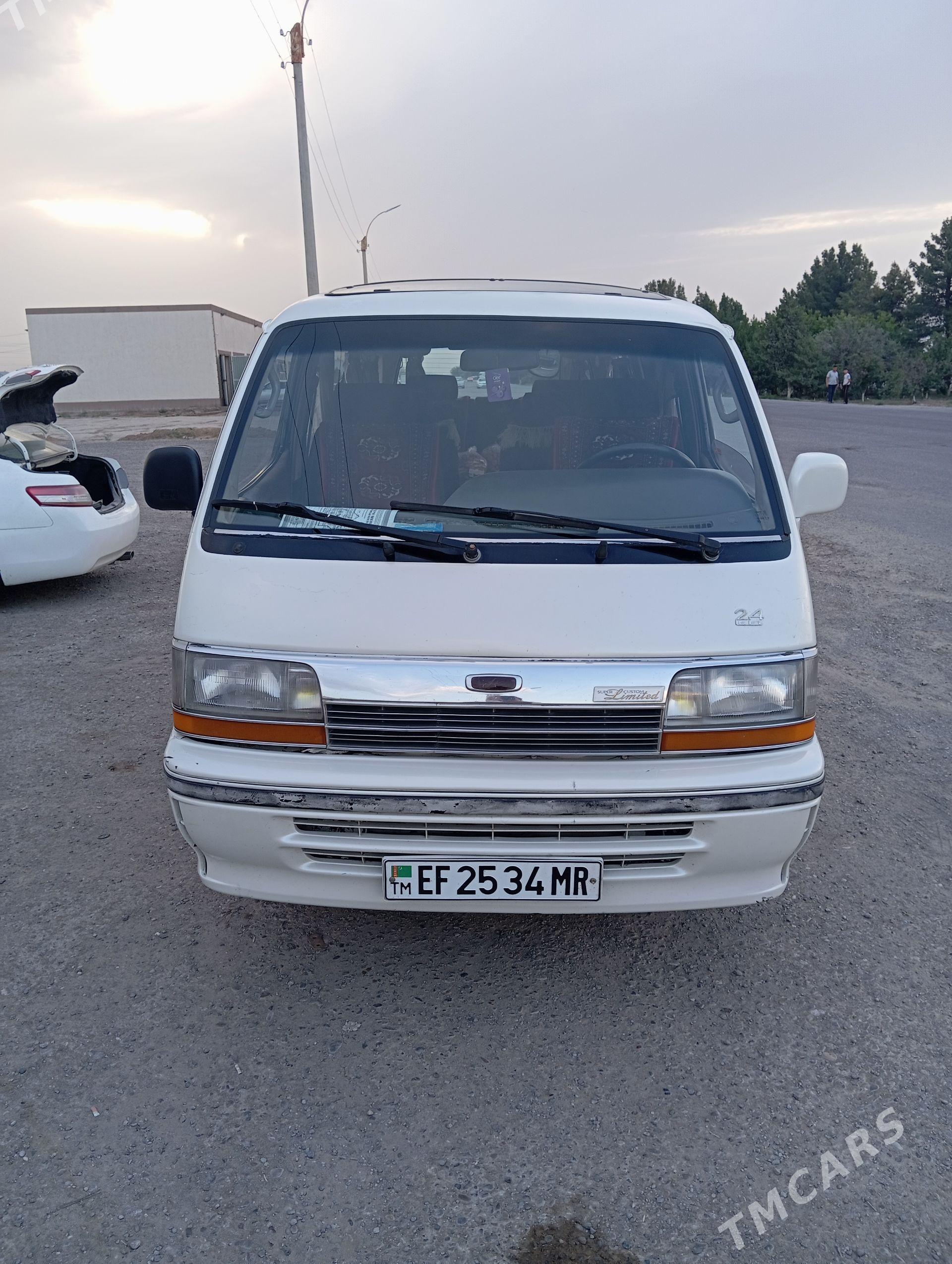 Toyota Hiace 1990 - 95 000 TMT - Mary - img 1