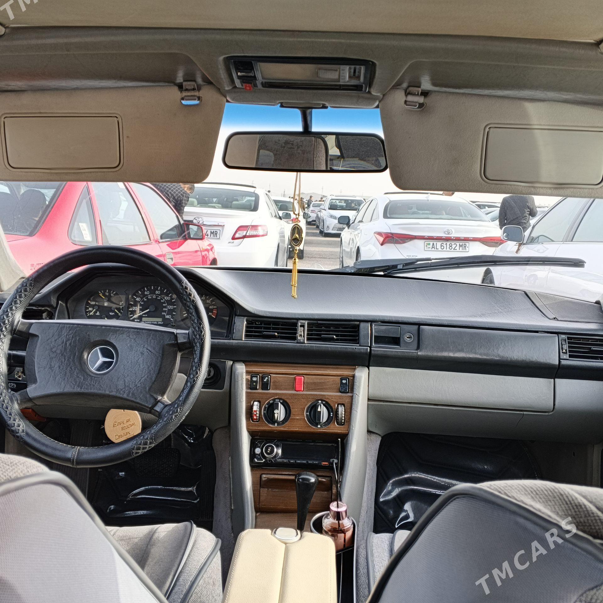 Mercedes-Benz 230E 1988 - 55 000 TMT - Mary - img 1