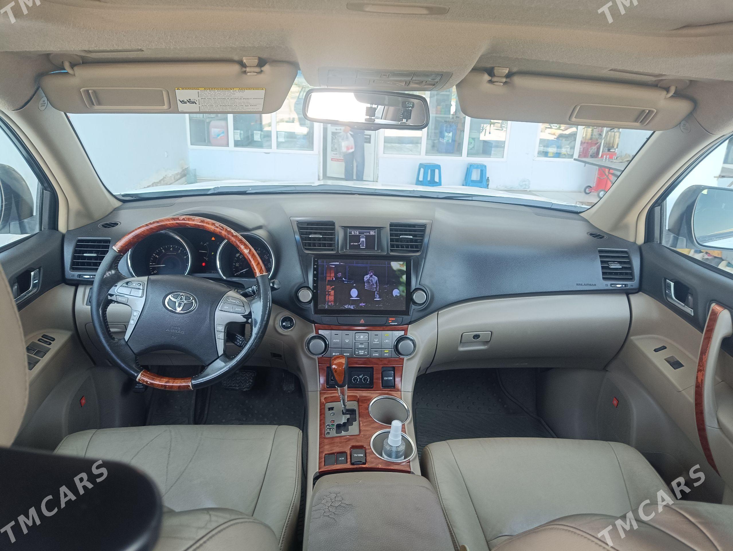 Toyota Highlander 2008 - 325 000 TMT - Байрамали - img 1