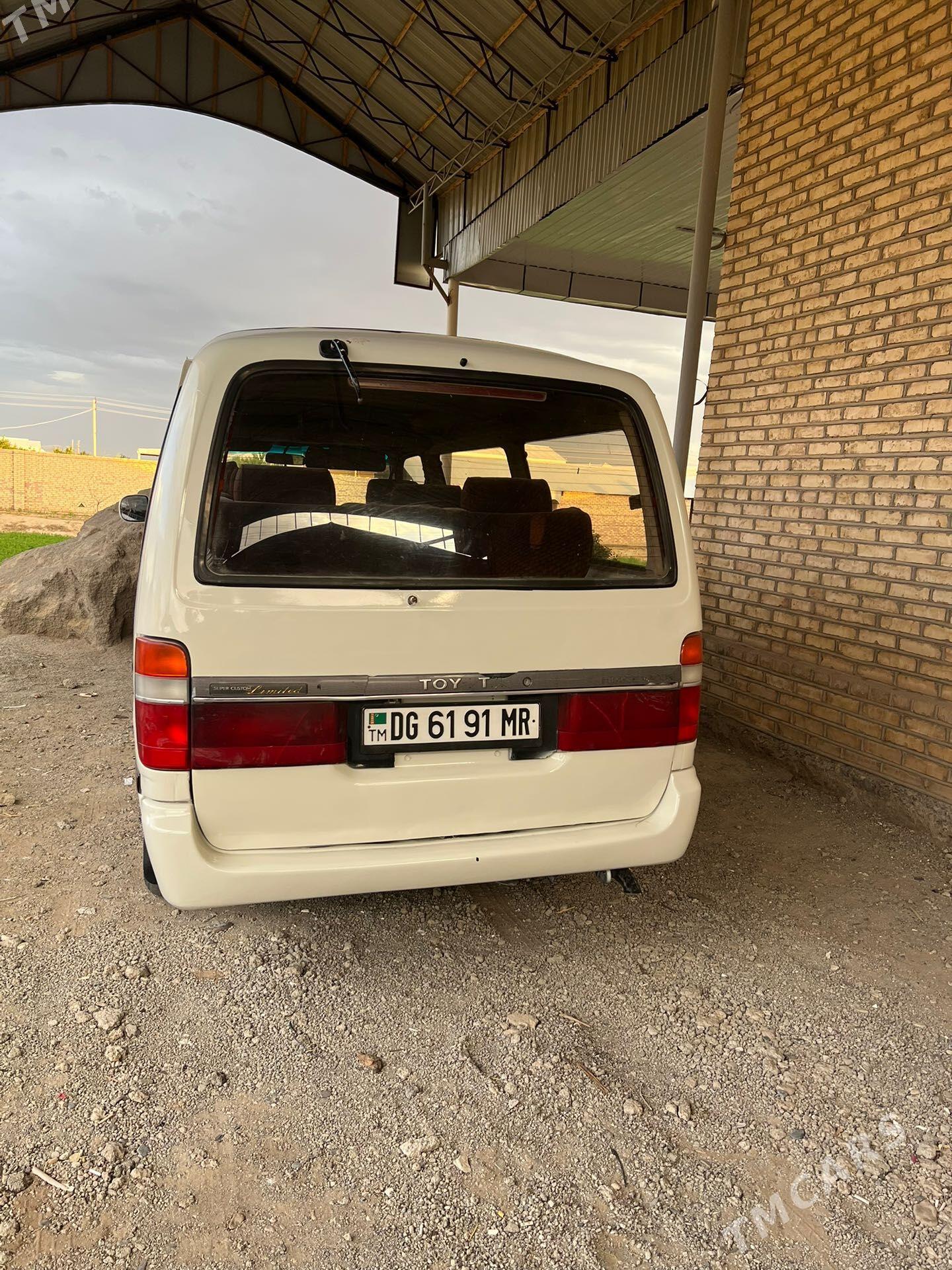 Toyota Hiace 1991 - 90 000 TMT - Мары - img 1