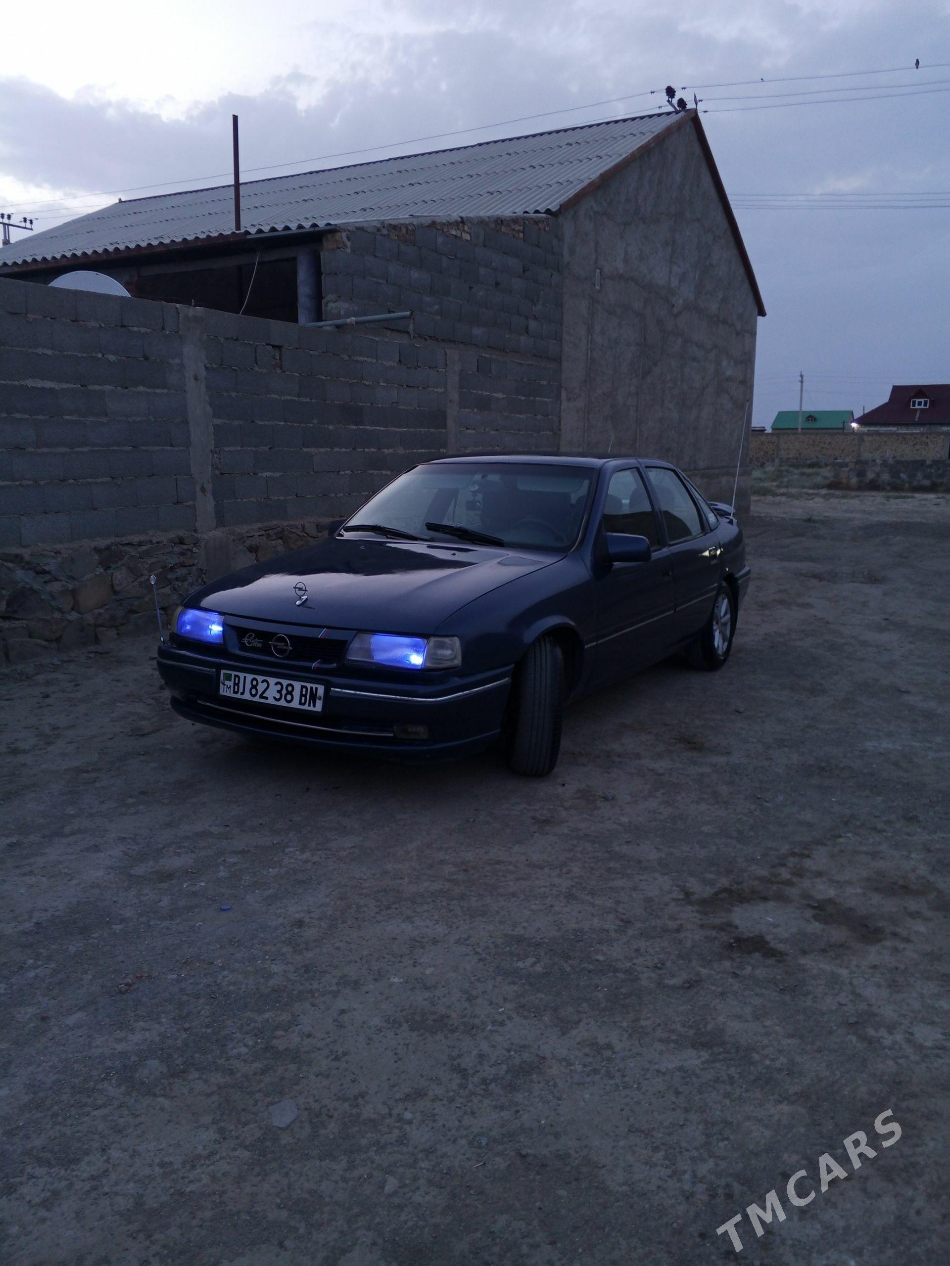 Opel Vectra 1992 - 45 000 TMT - Bereket - img 1