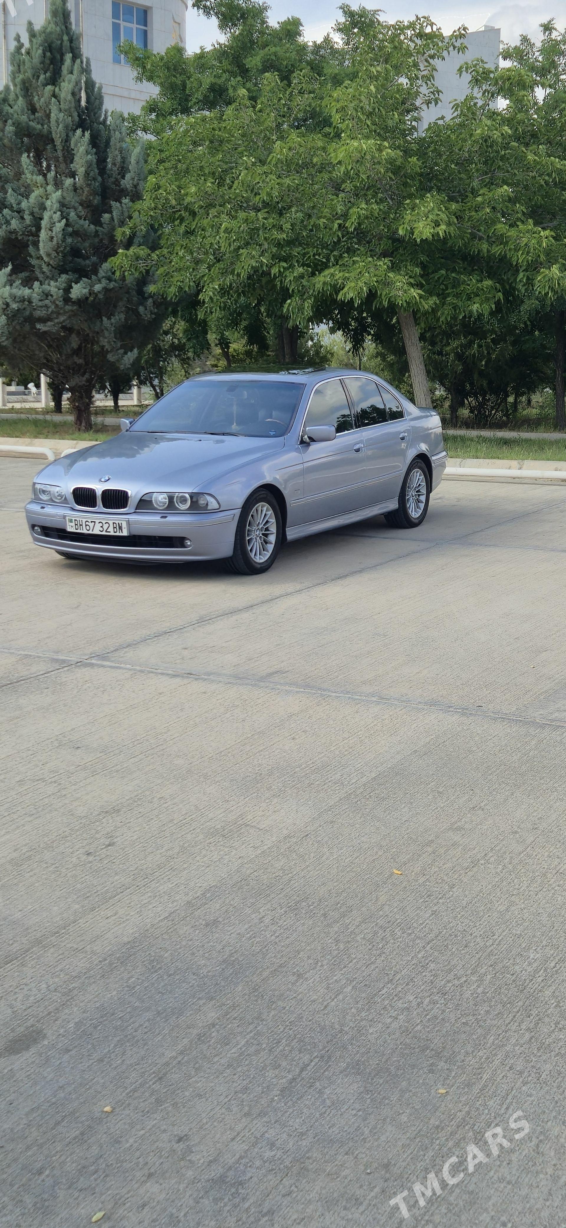 BMW E39 2003 - 170 000 TMT - Балканабат - img 1