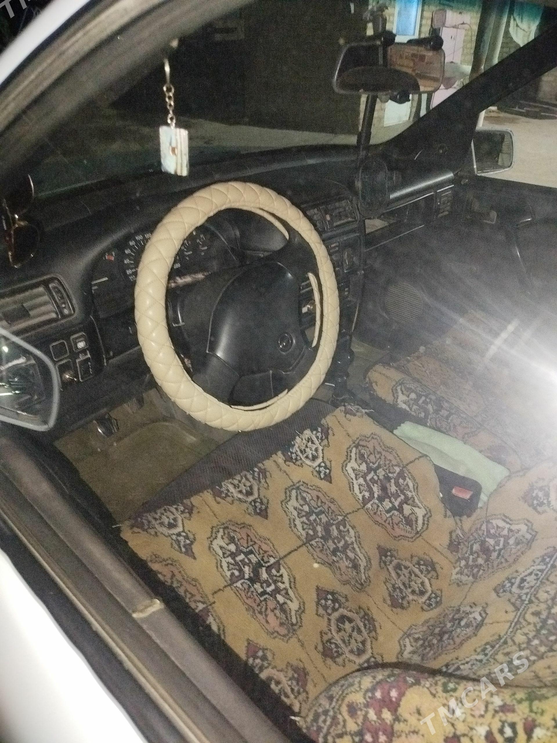 Opel Vectra 1991 - 32 000 TMT - Tejen - img 1