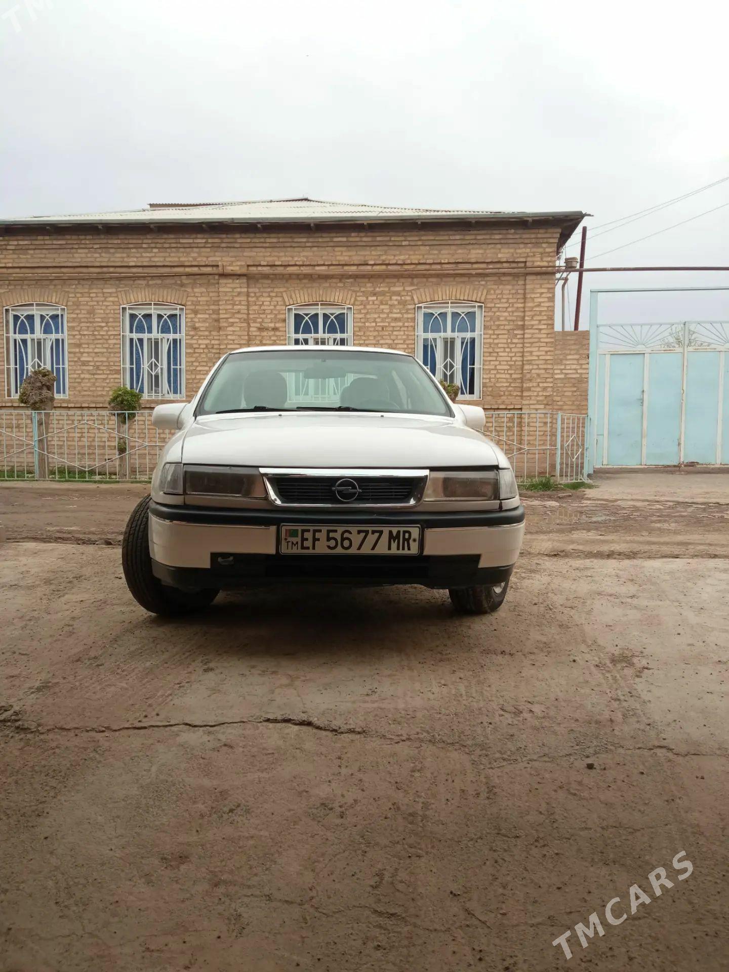 Opel Vectra 1990 - 50 000 TMT - Мары - img 1