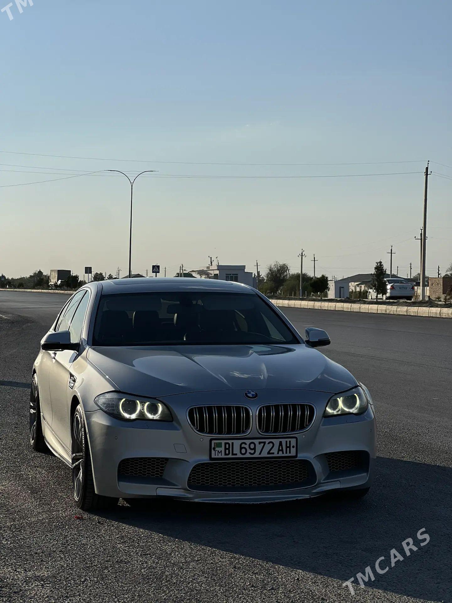 BMW F10 2010 - 290 000 TMT - Бахарден - img 1