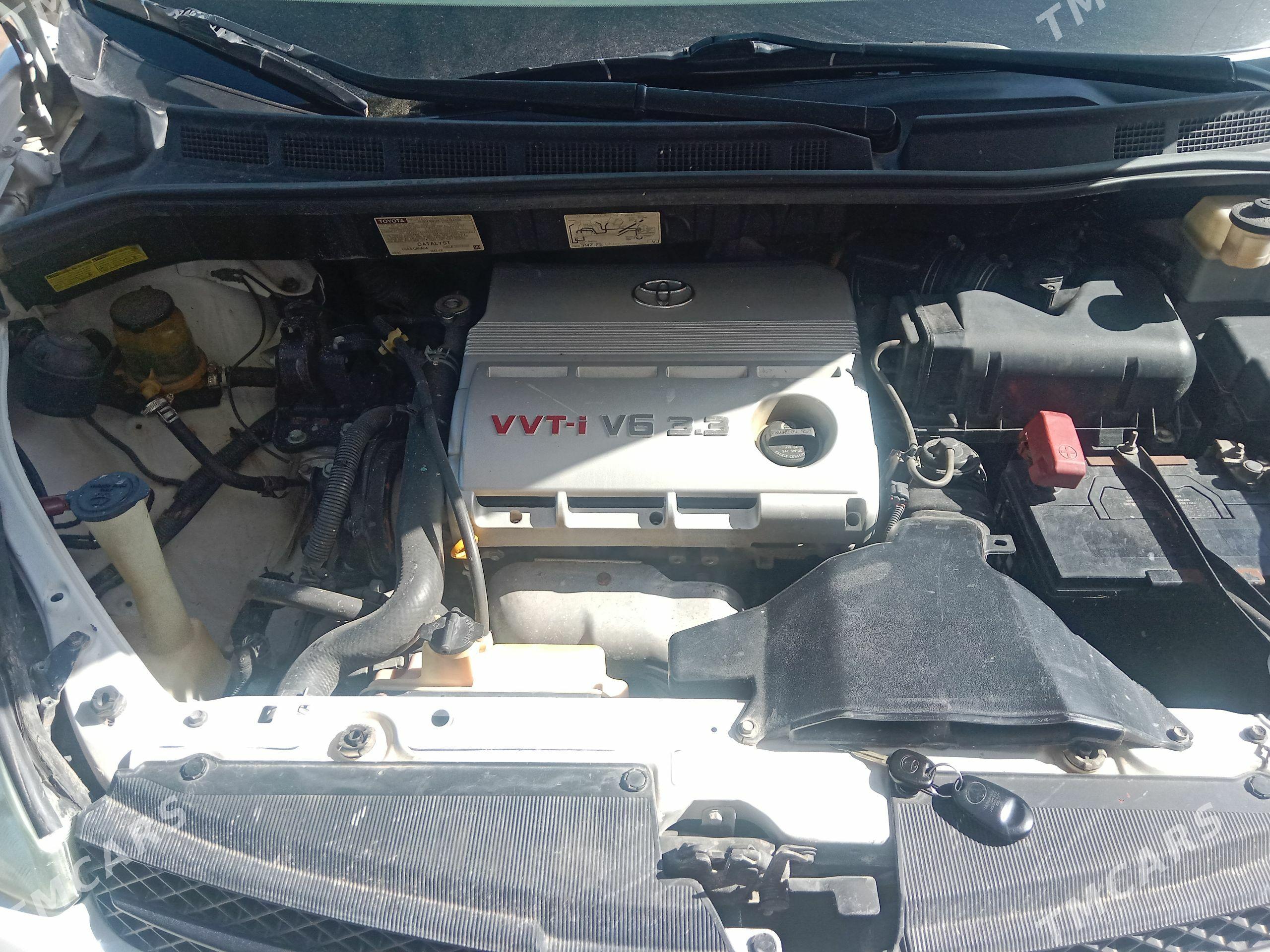 Toyota Sienna 2004 - 320 000 TMT - Köneürgenç - img 1