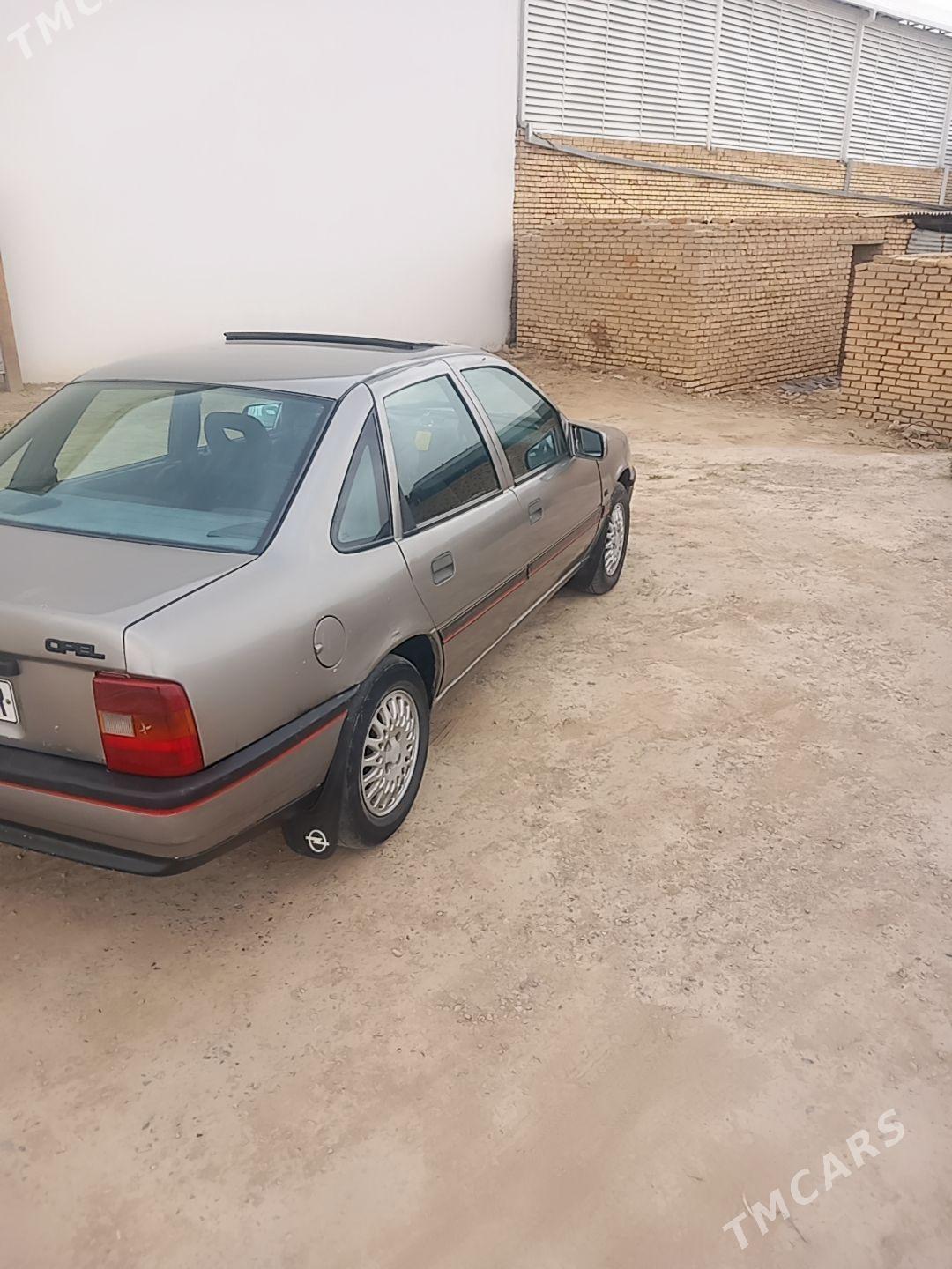 Opel Vectra 1991 - 38 000 TMT - Мары - img 1