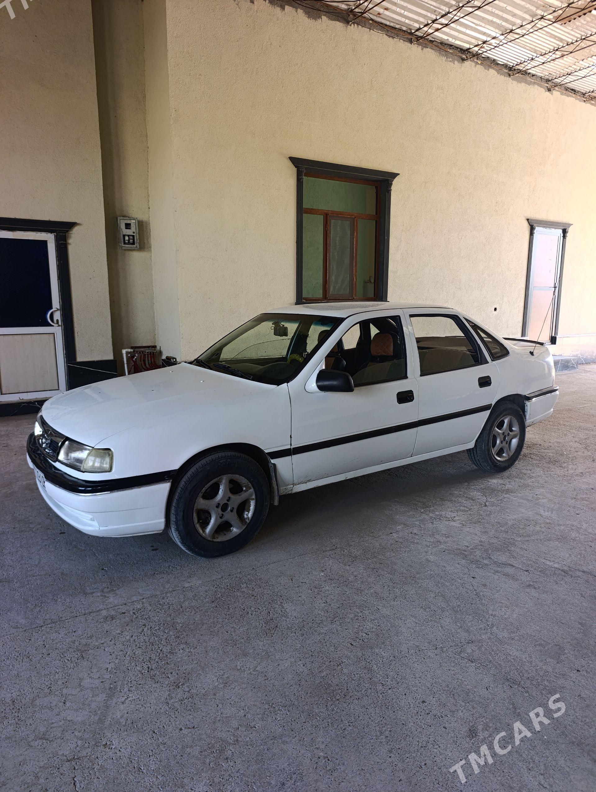Opel Vectra 1992 - 30 000 TMT - Сейди - img 1