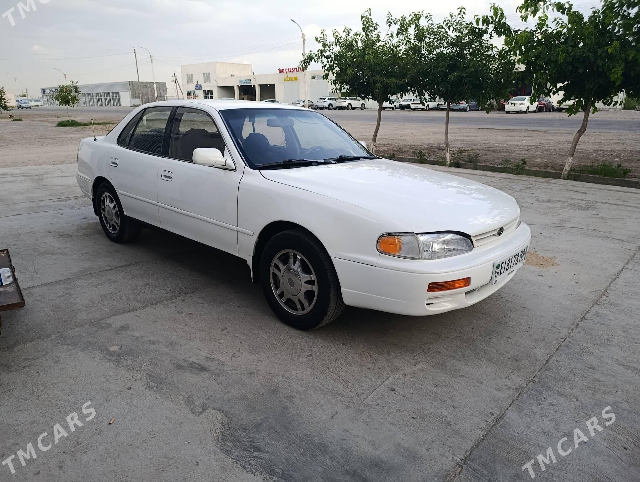 Toyota Camry 1995 - 125 000 TMT - Мары - img 1