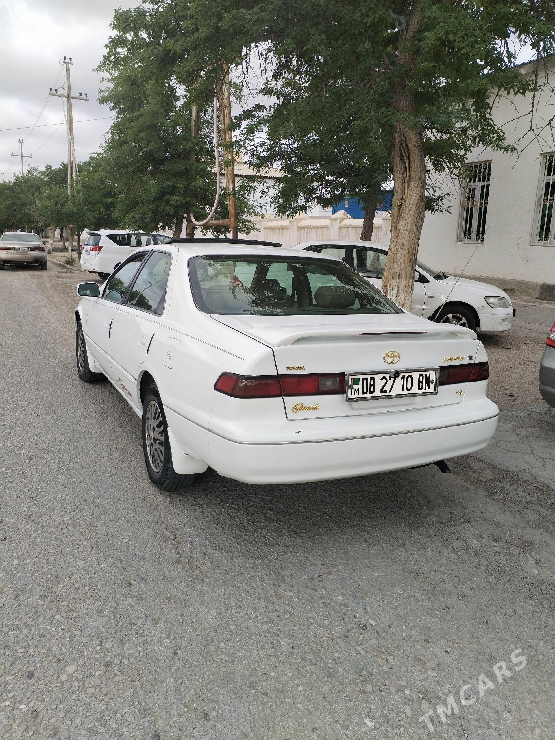 Toyota Camry 1998 - 144 000 TMT - Балканабат - img 1