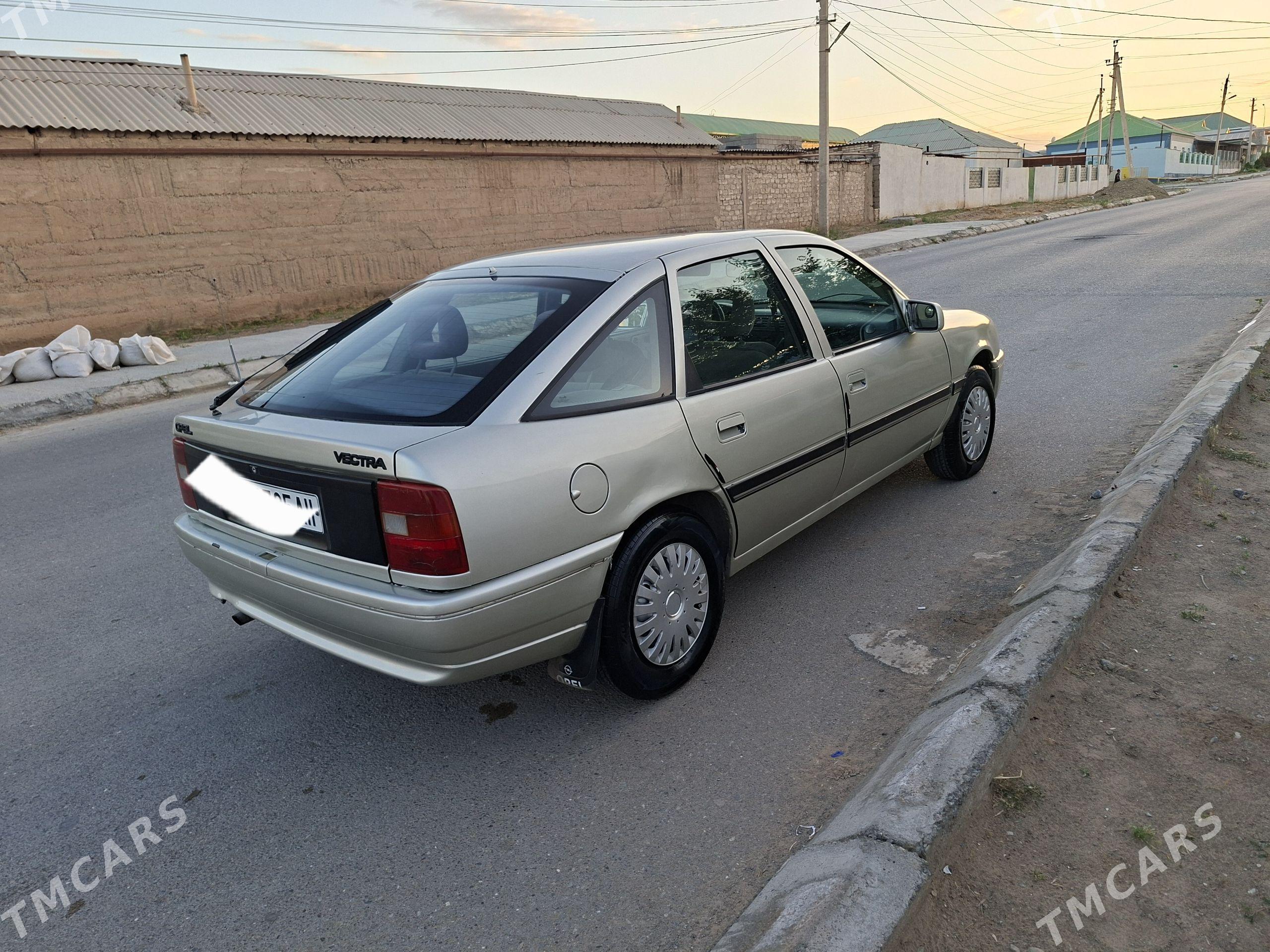 Opel Vectra 1991 - 46 000 TMT - Анев - img 1