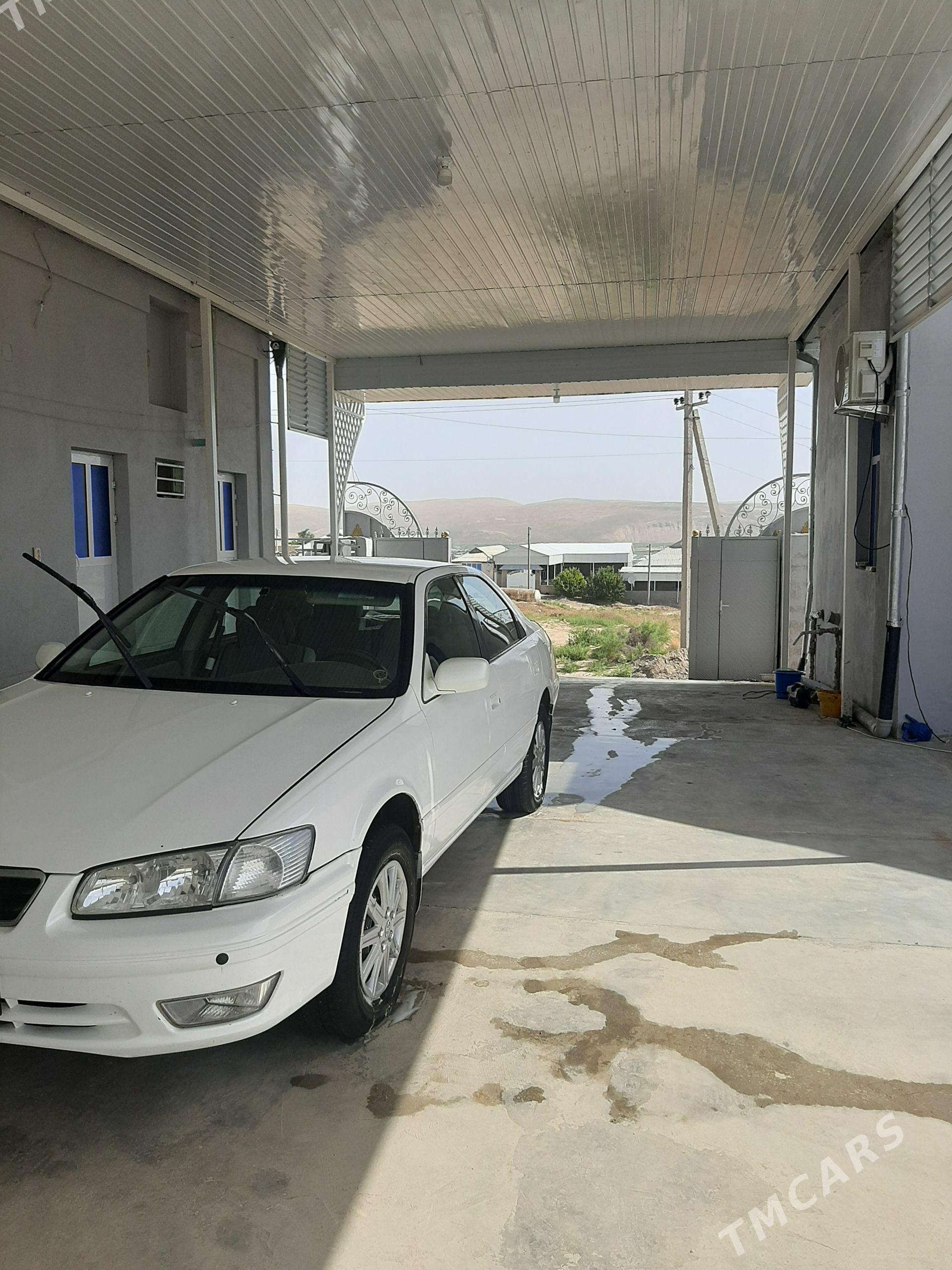 Toyota Camry 2001 - 190 000 TMT - Тагтабазар - img 1
