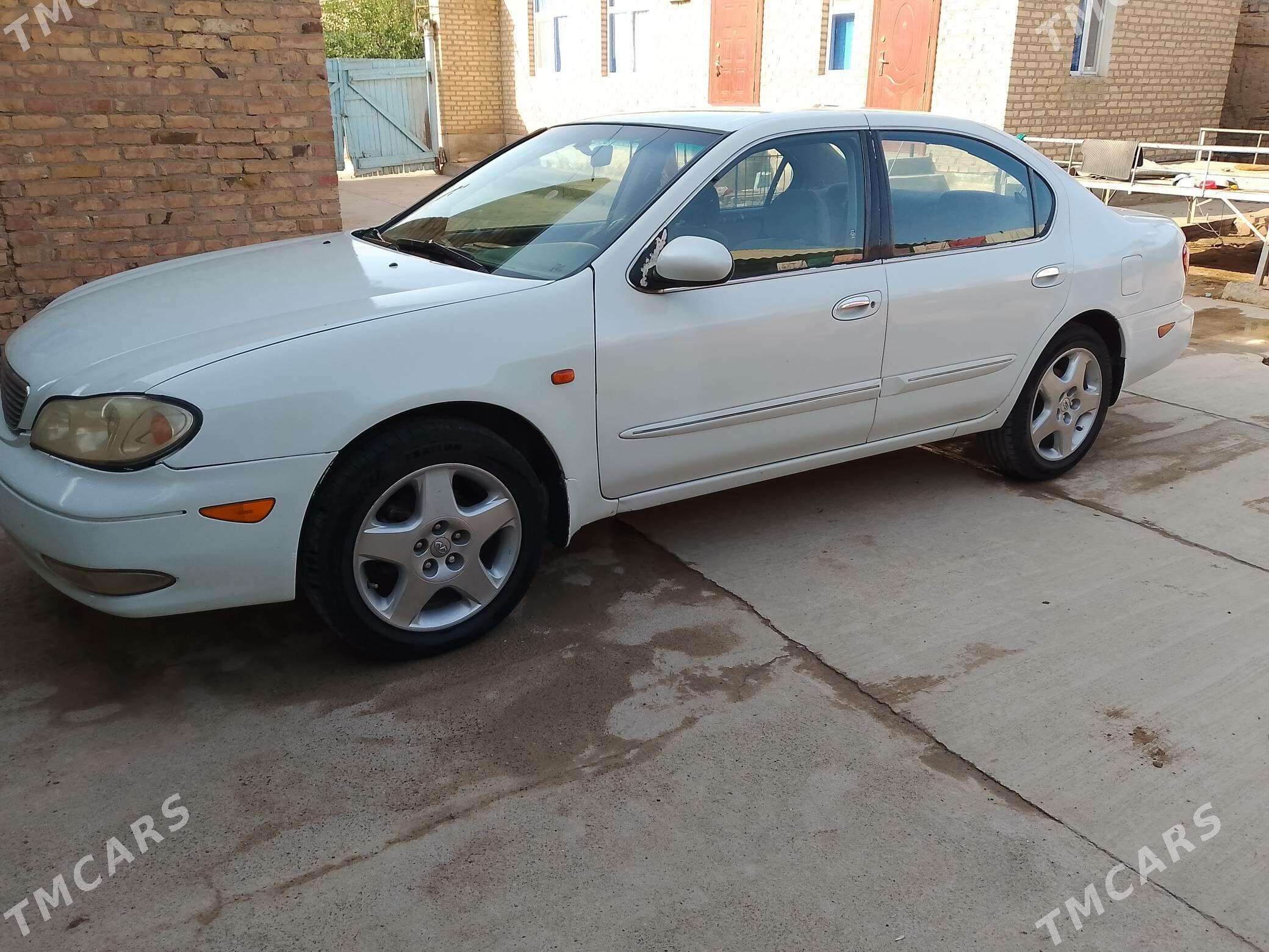 Nissan Maxima 2001 - 95 000 TMT - Теджен - img 1