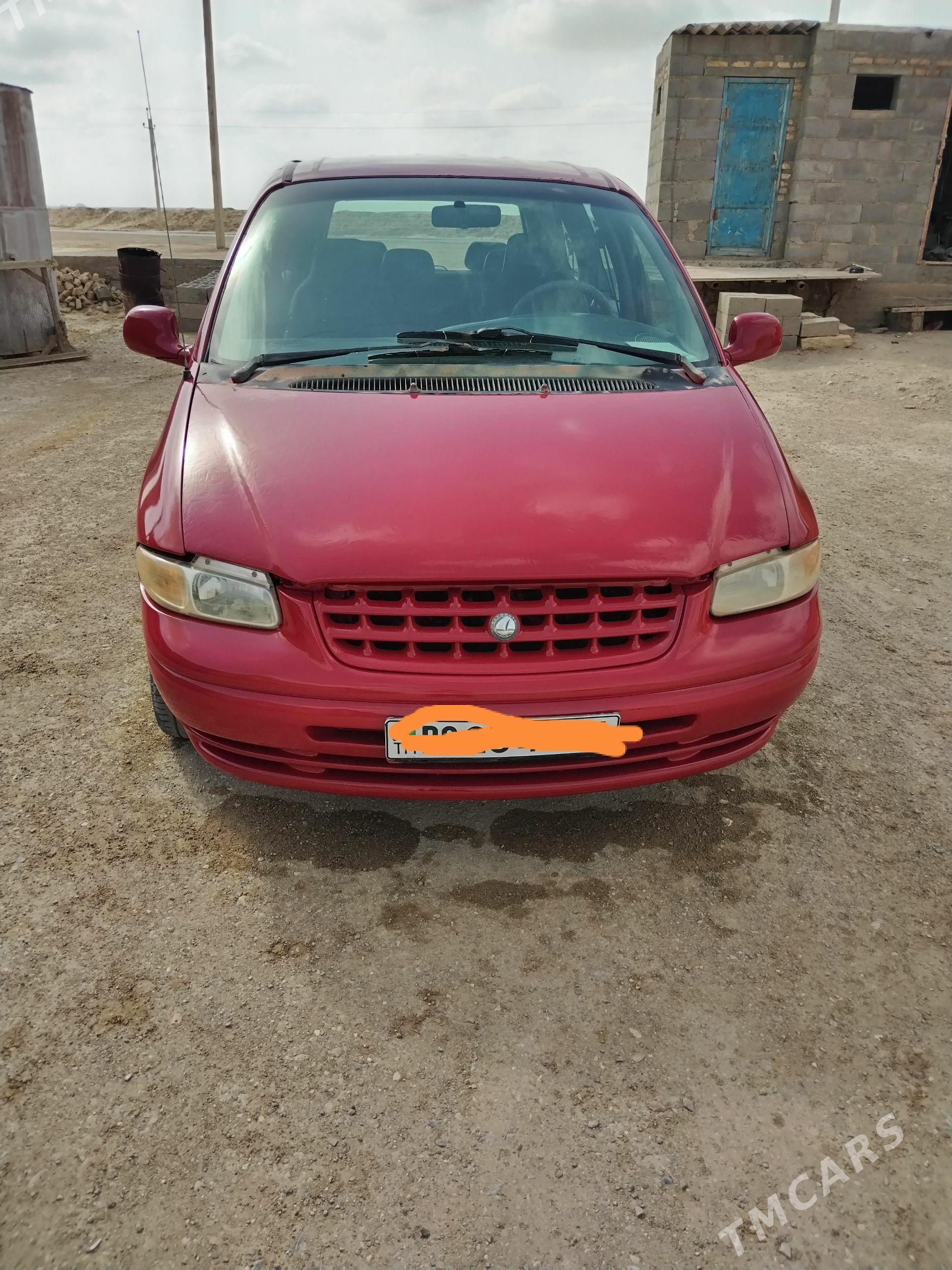 Chrysler 300 2004 - 35 000 TMT - Гумдаг - img 1