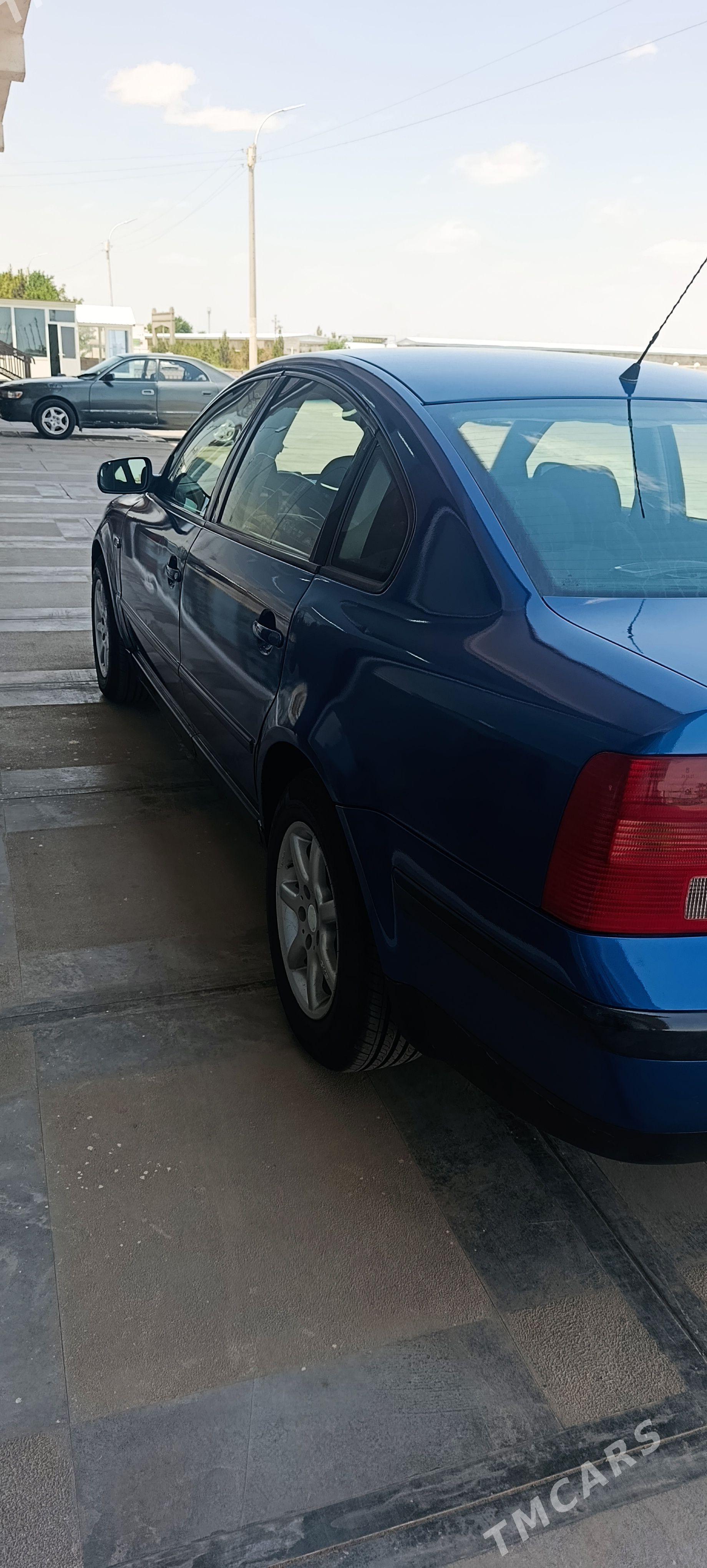 Volkswagen Passat 1997 - 43 000 TMT - Мары - img 1
