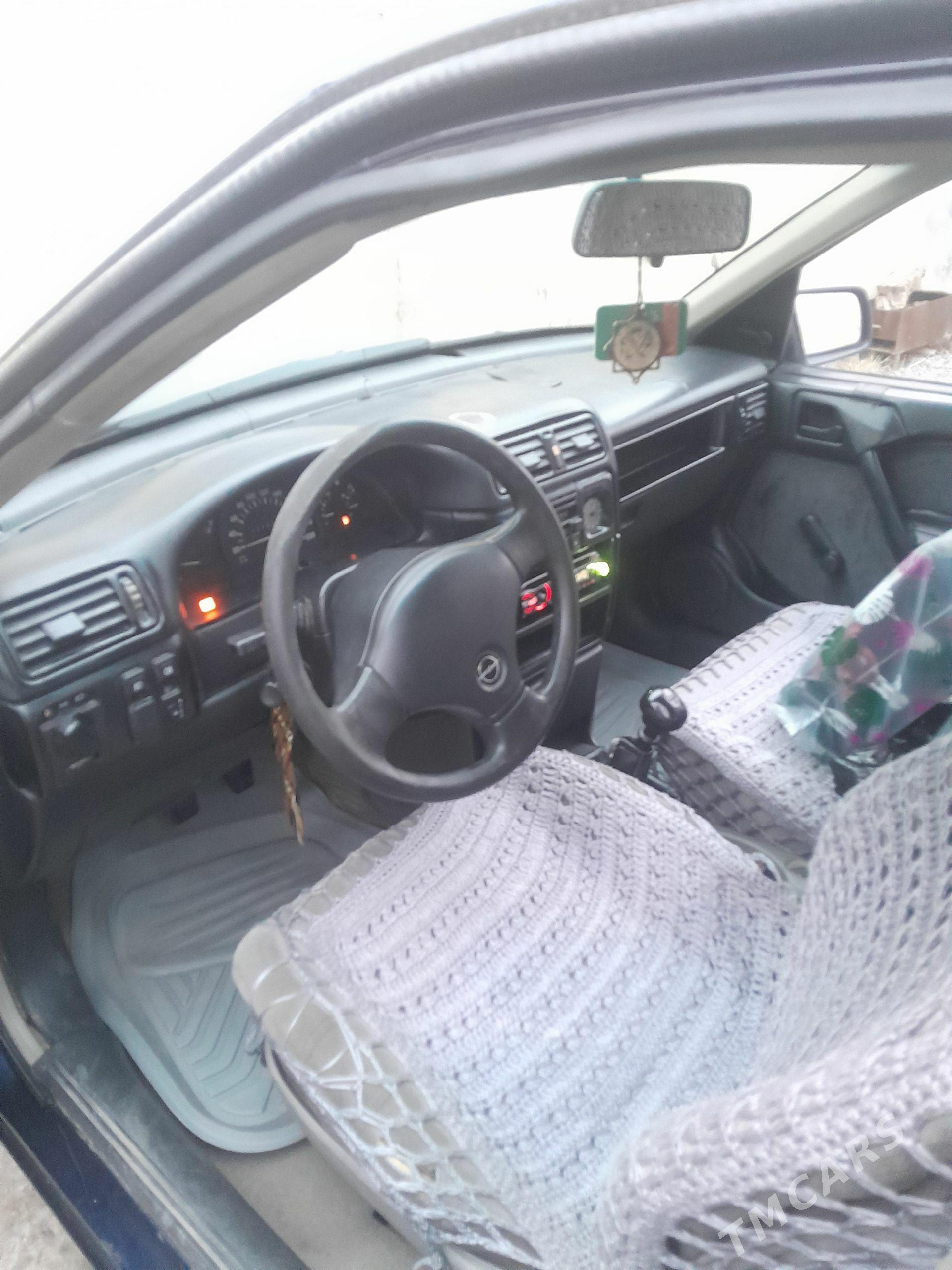 Opel Vectra 1989 - 32 000 TMT - Туркменабат - img 1