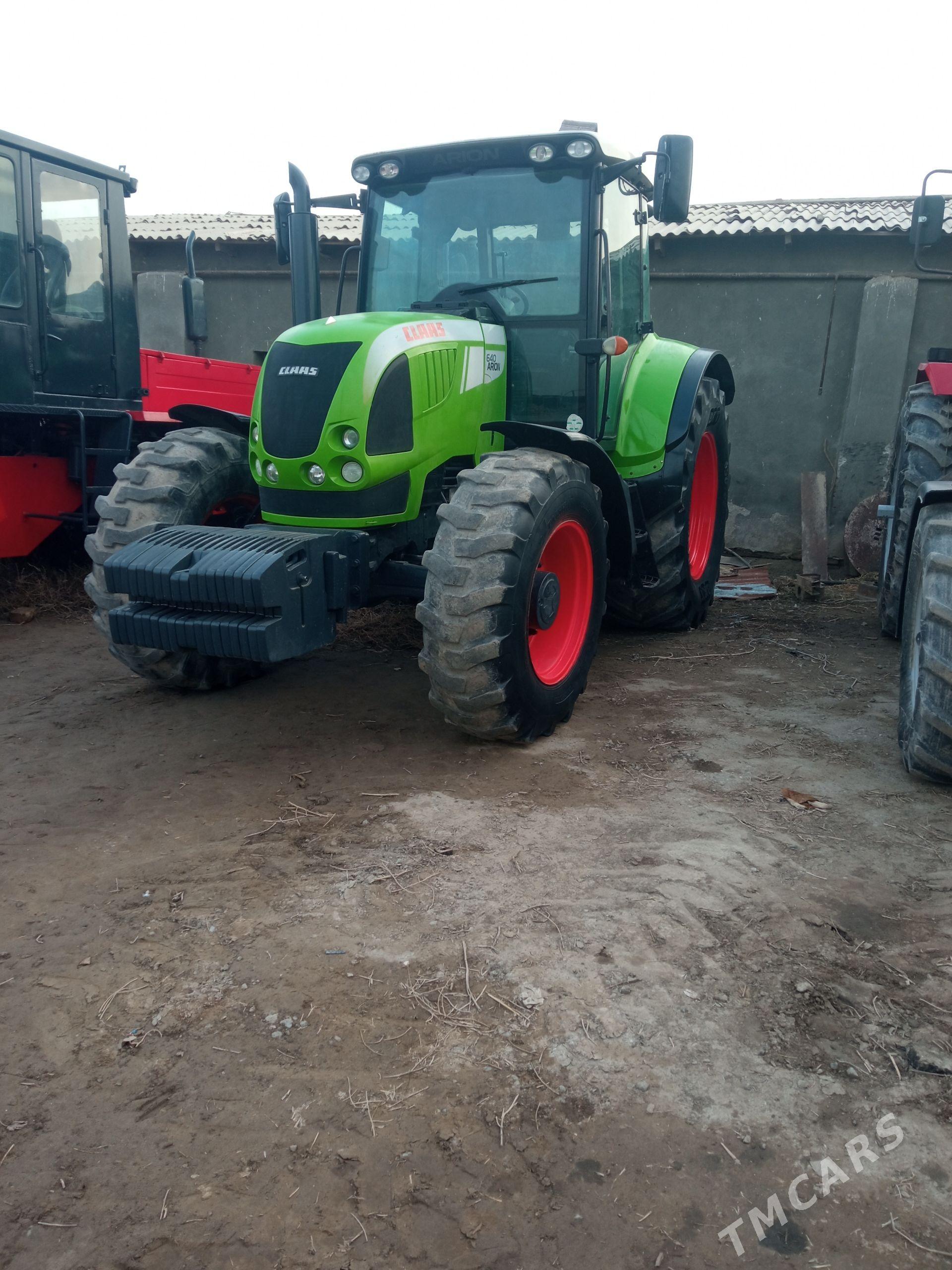 MTZ 82 2012 - 440 000 TMT - Garabekewül - img 1