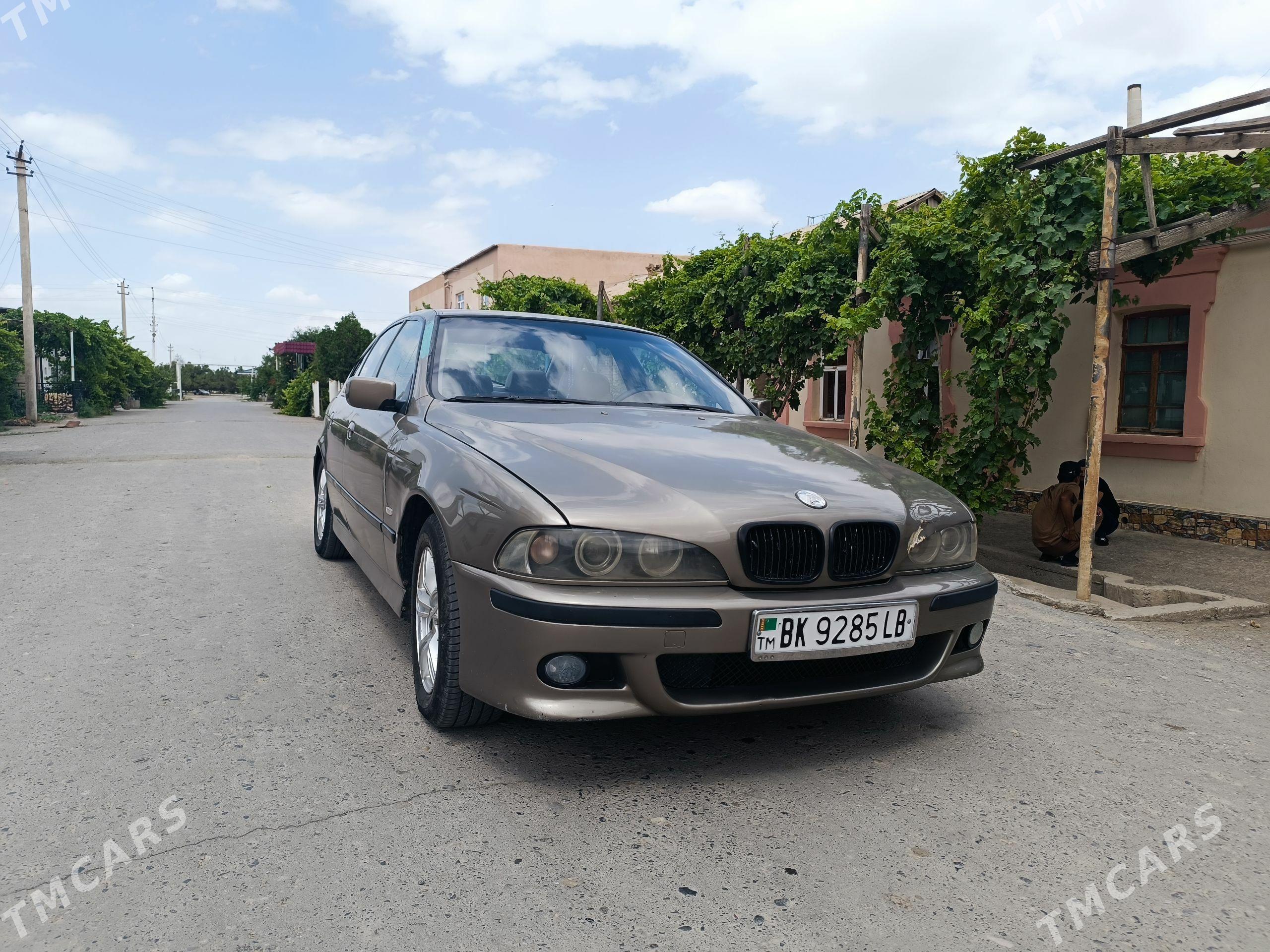 BMW E39 2002 - 130 000 TMT - Türkmenabat - img 1