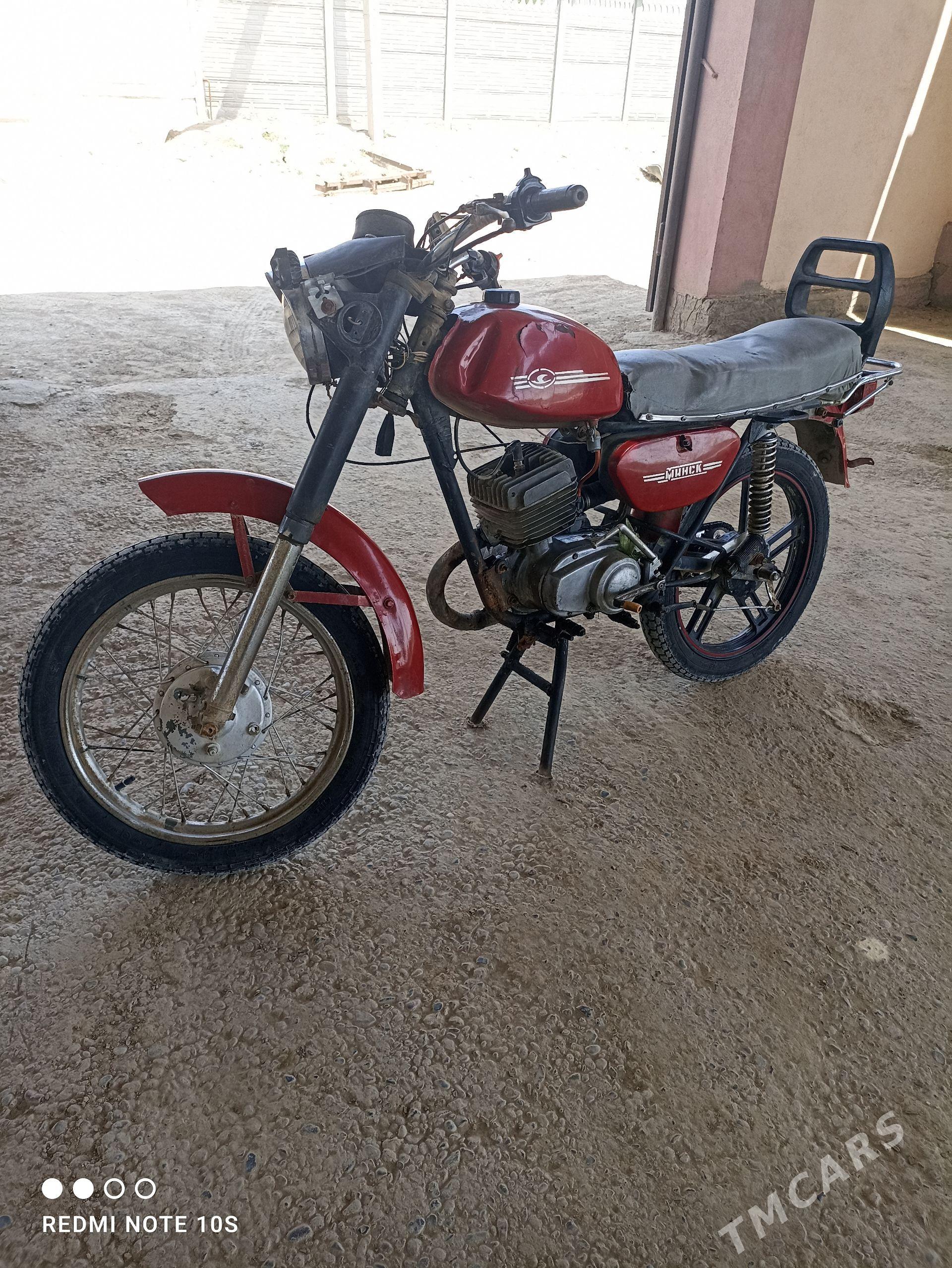 Yamaha Artistic 1997 - 5 000 TMT - Мургап - img 1