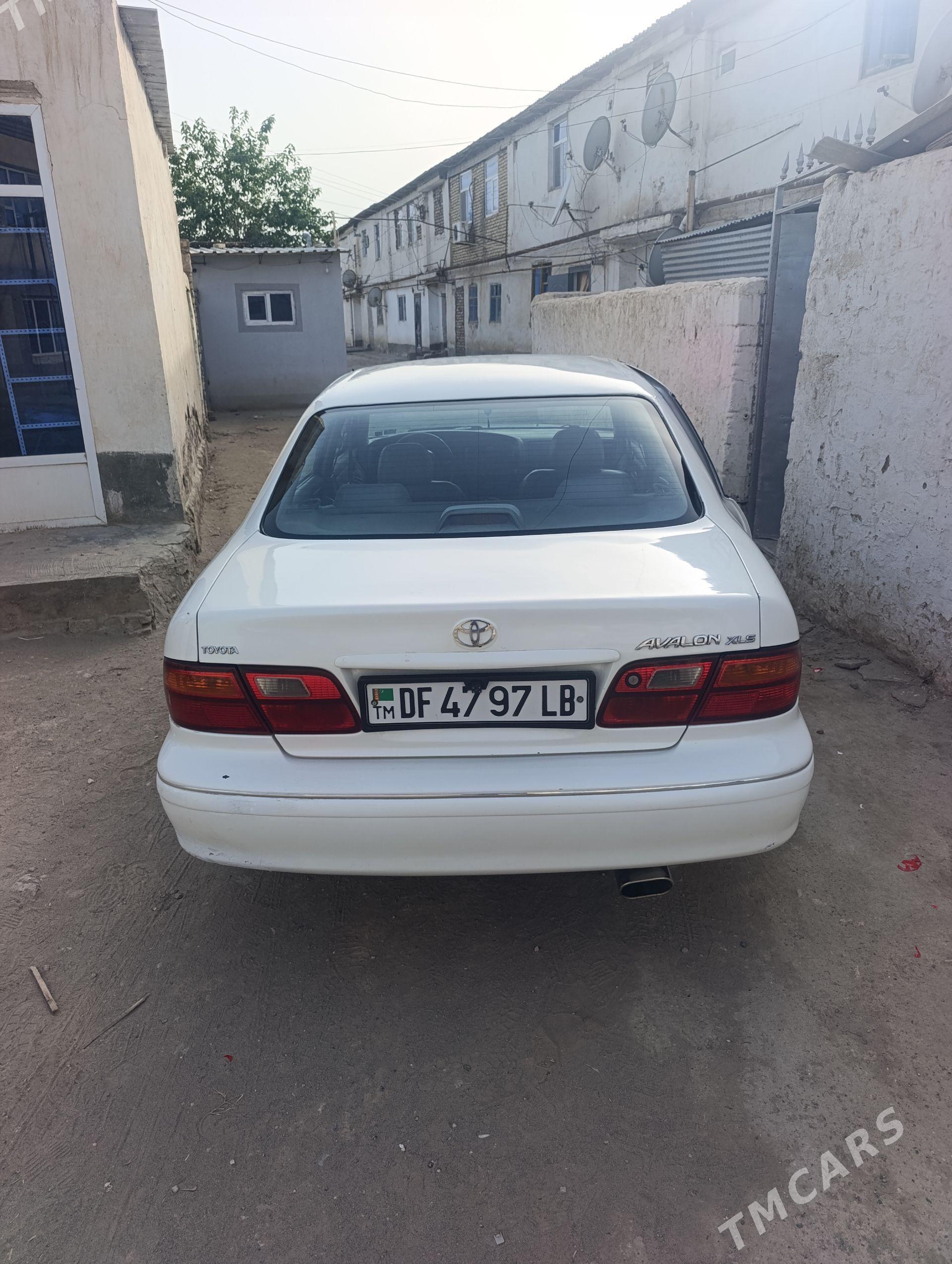 Toyota Avalon 1998 - 130 000 TMT - Достлук - img 1