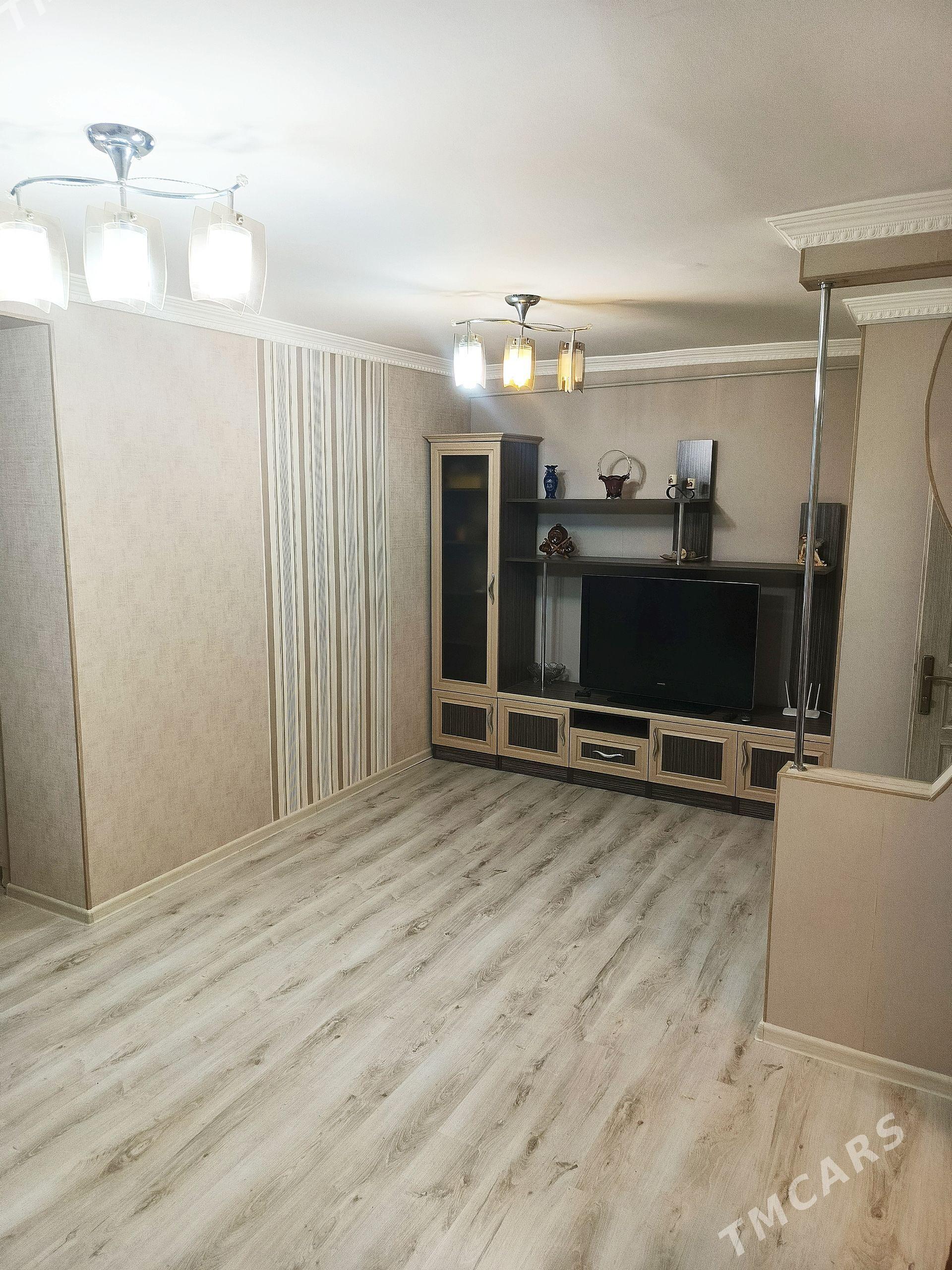 Сдается 1 ком. 3 мкр 1этаж - 3 mkr - img 1