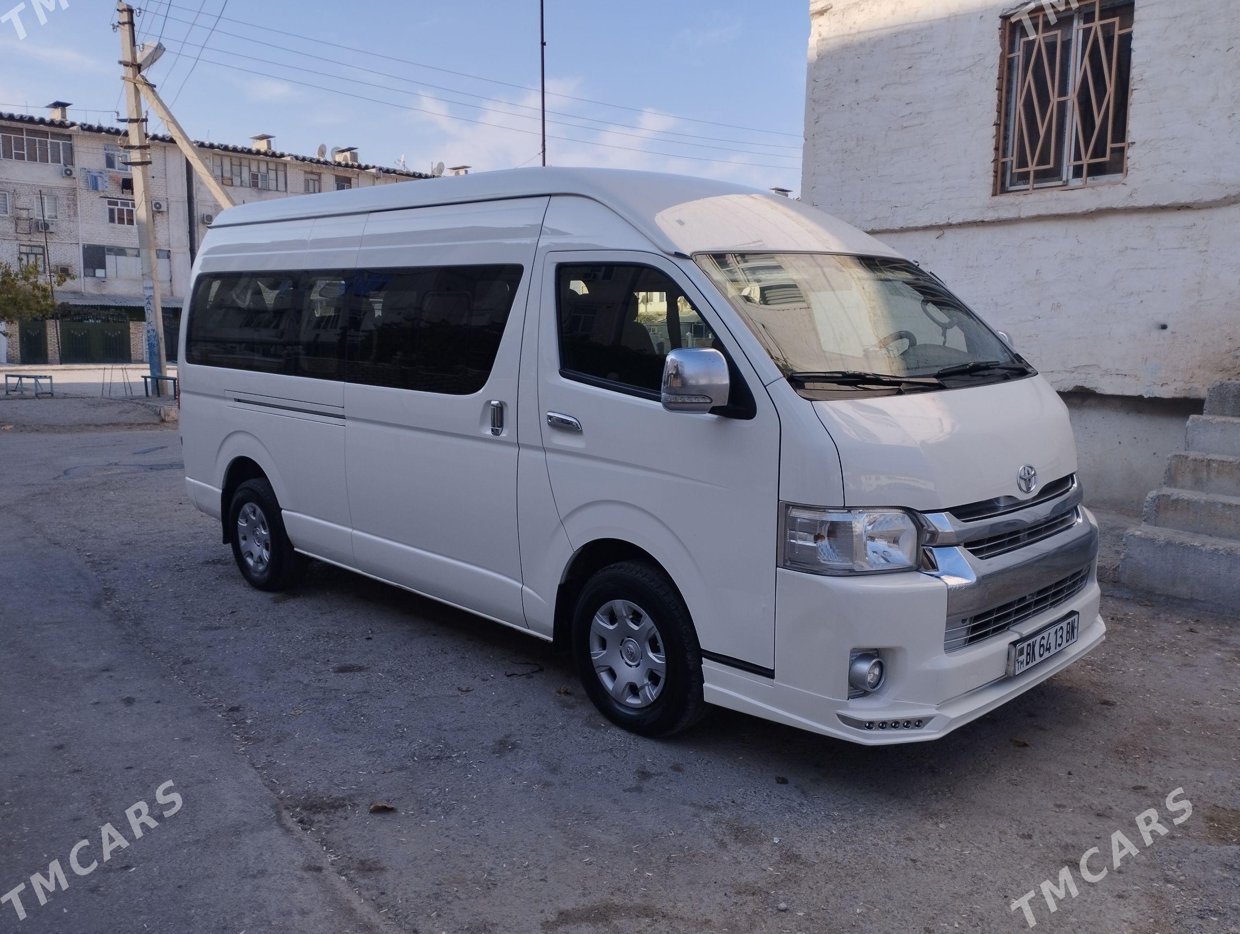 Toyota Hiace 2015 - 550 000 TMT - Balkanabat - img 1