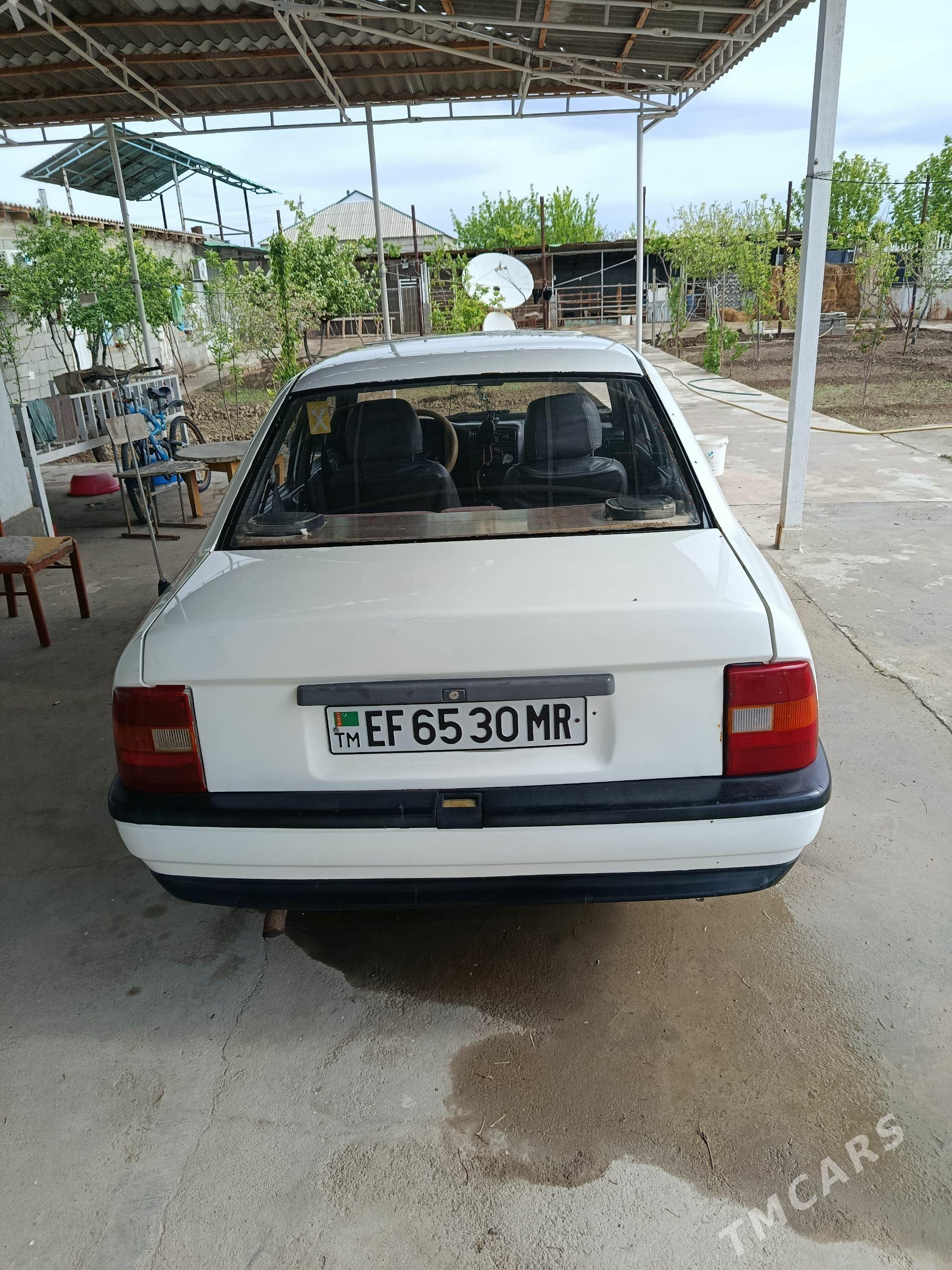 Opel Vectra 1991 - 27 000 TMT - Murgap - img 1