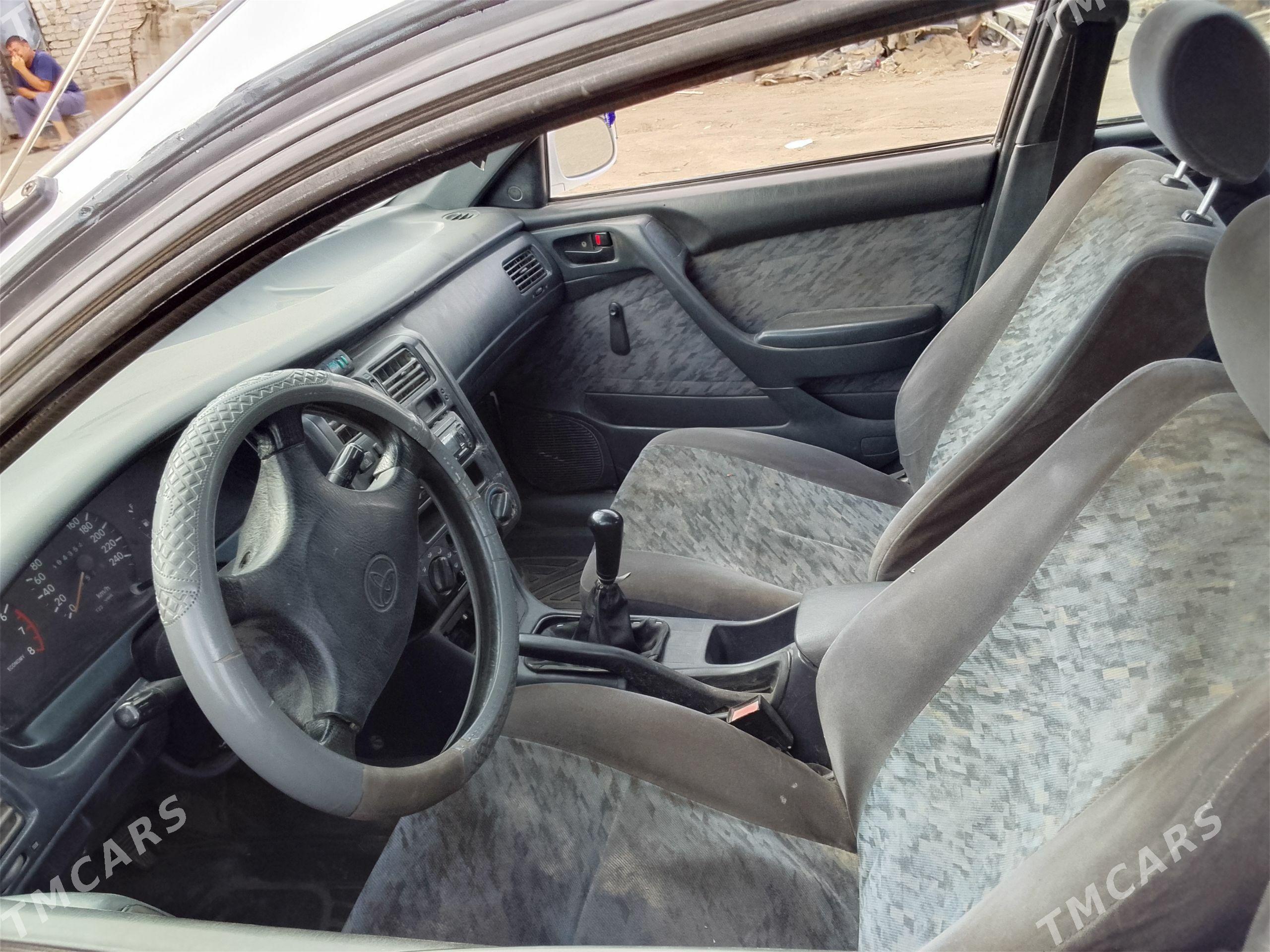 Toyota Carina 1995 - 55 000 TMT - Gurbansoltan Eje - img 1