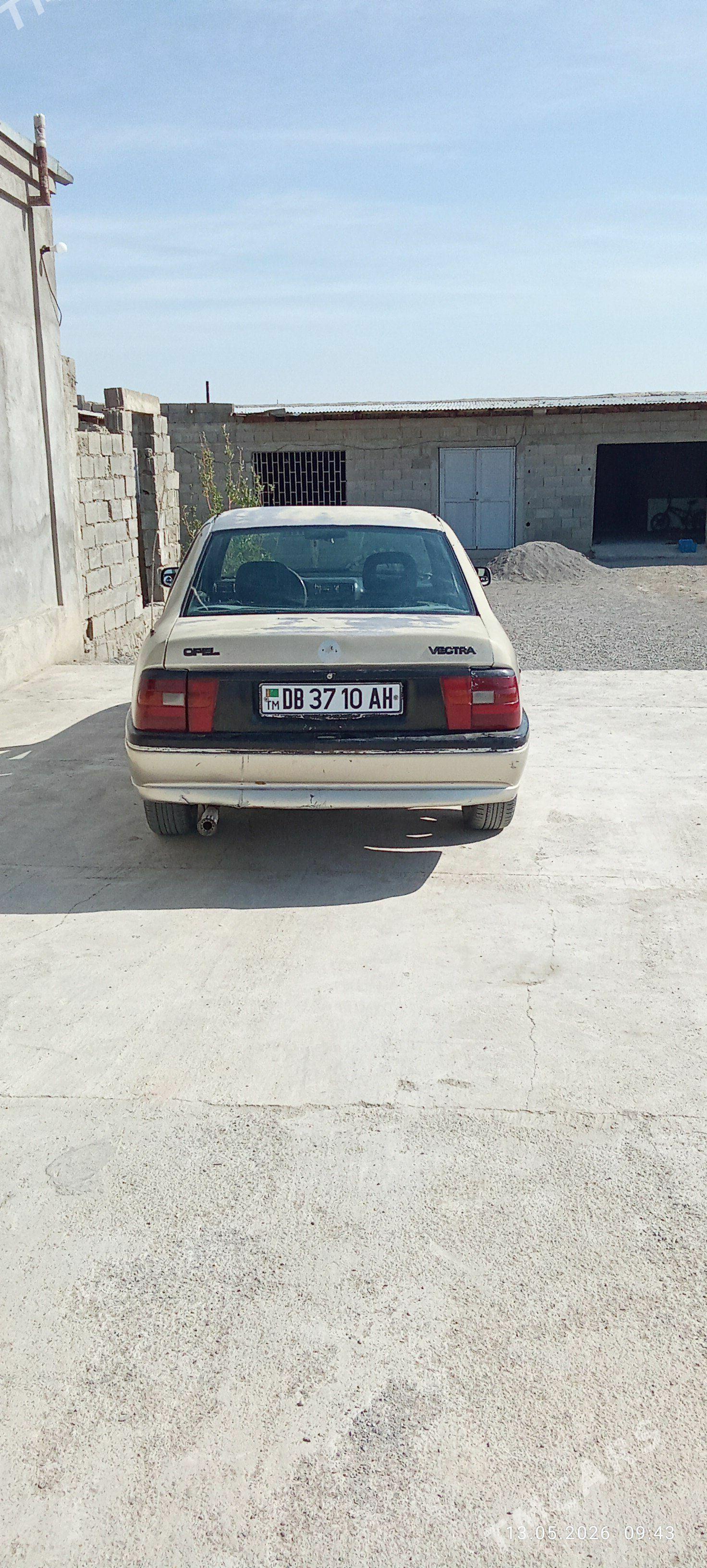 Opel Vectra 1992 - 25 000 TMT - Bäherden - img 1