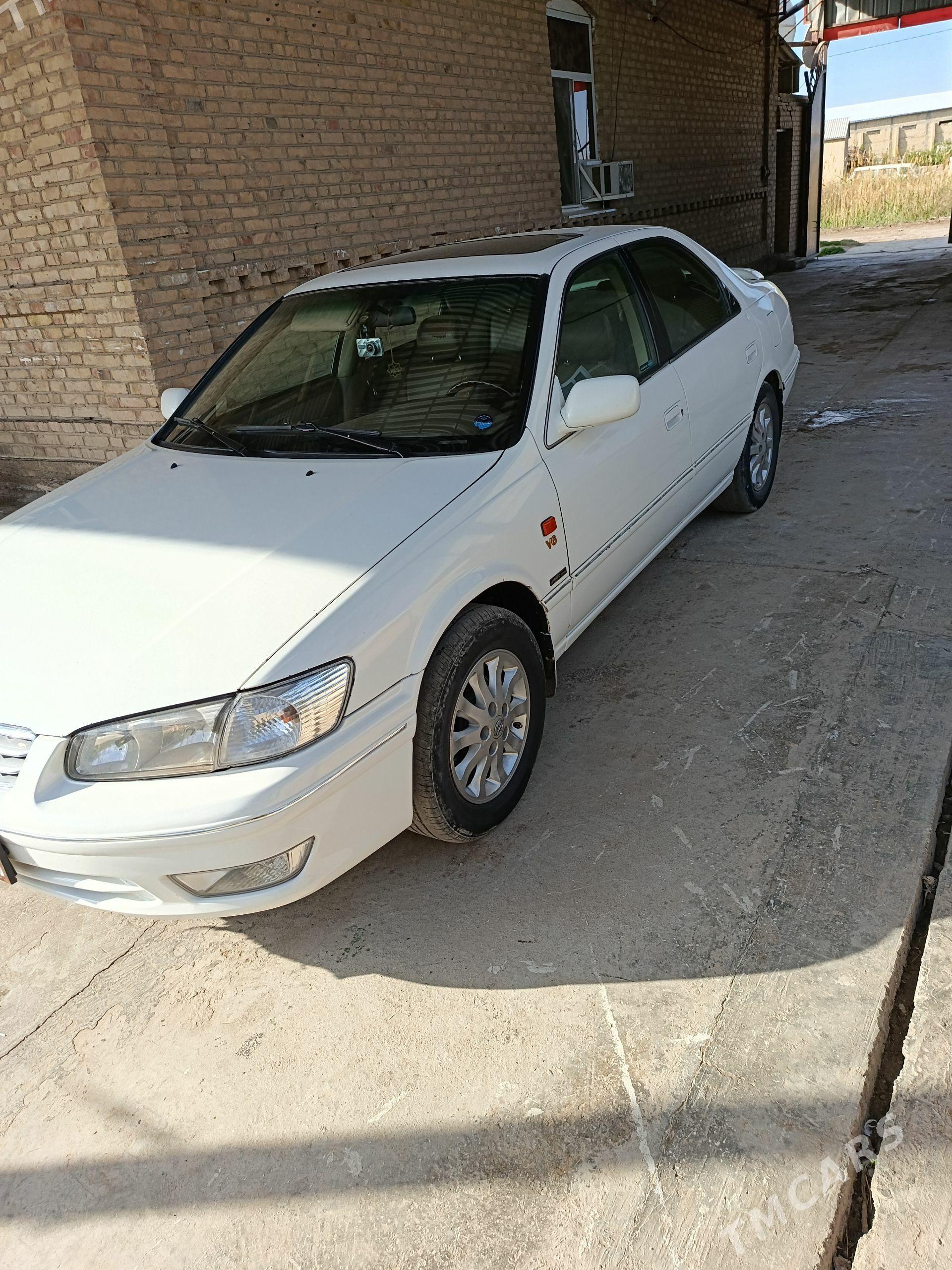 Toyota Camry 2000 - 200 000 TMT - Мары - img 1