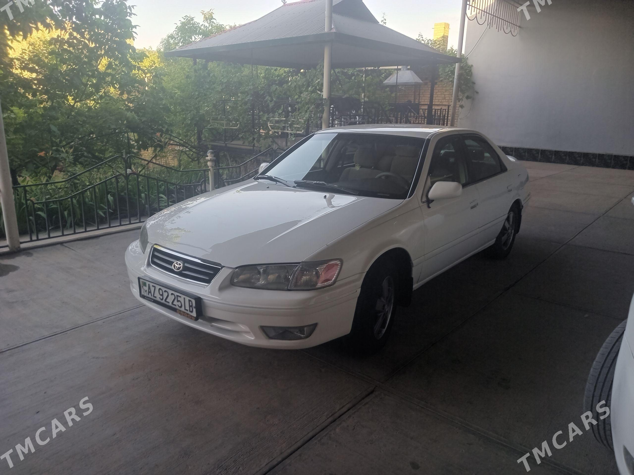Toyota Camry 2001 - 150 000 TMT - Saýat - img 1