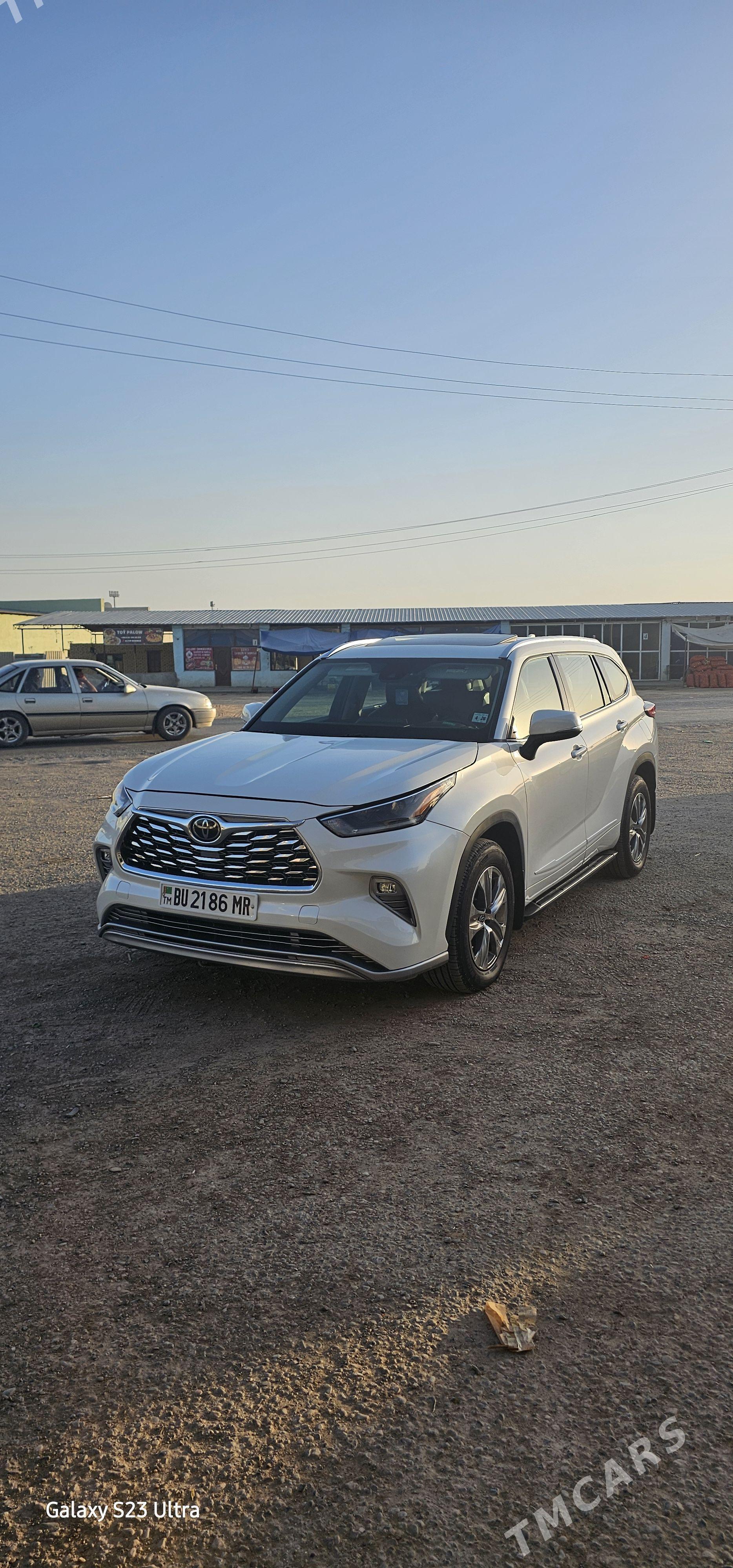 Toyota Highlander 2021 - 600 000 TMT - Мары - img 1