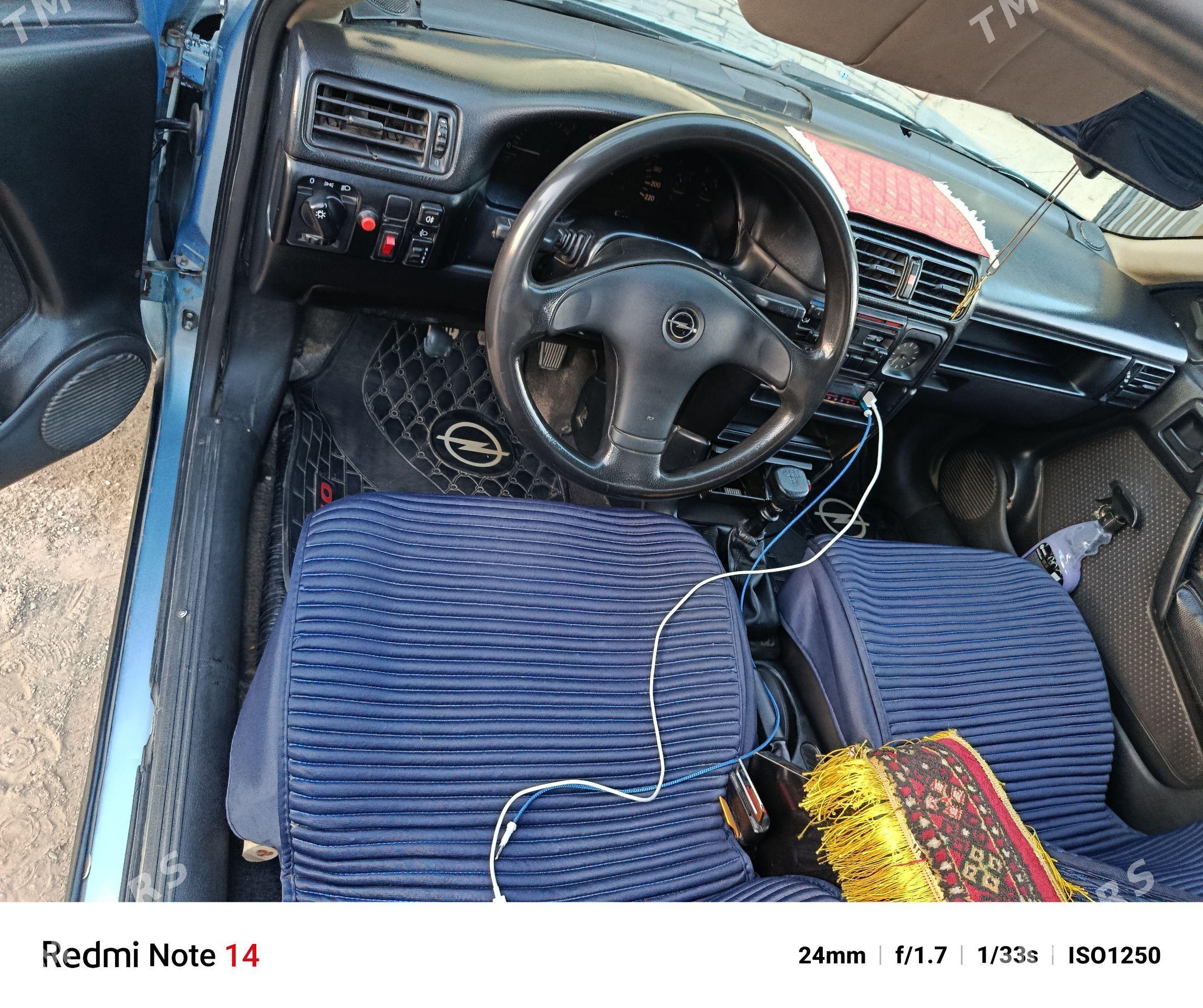 Opel Vectra 1993 - 48 000 TMT - Farap - img 1