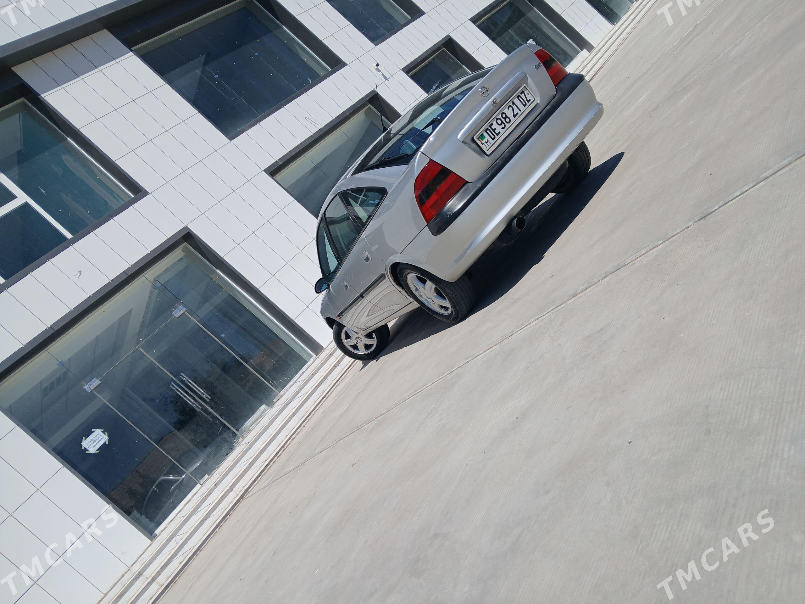 Opel Vectra 1997 - 70 000 TMT - Дашогуз - img 1