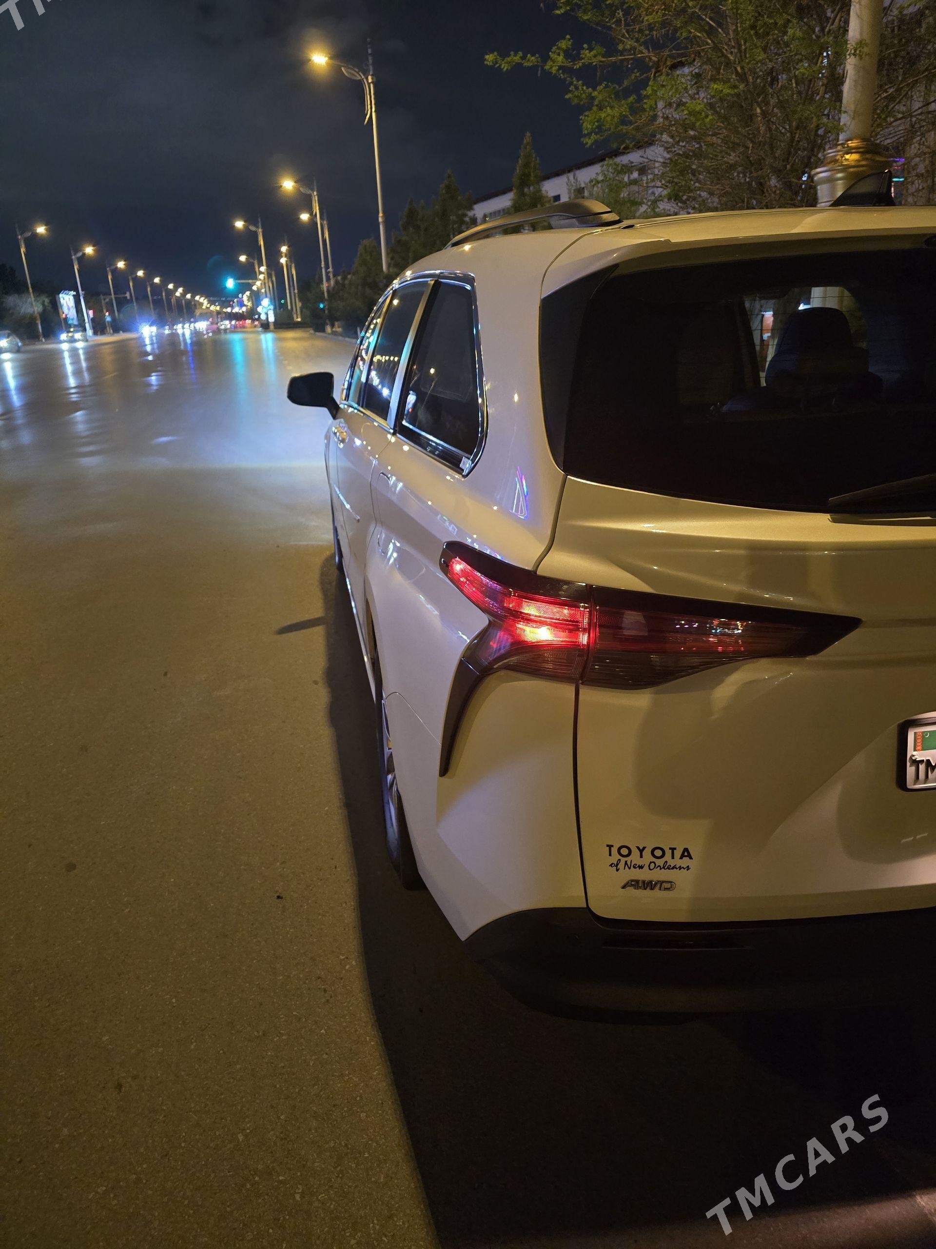Toyota Sienna 2020 - 500 000 TMT - 11 мкр - img 1