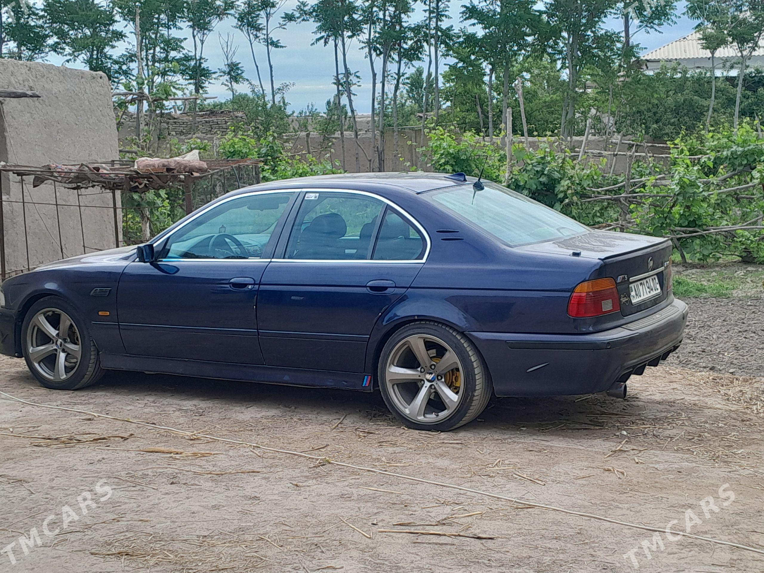 BMW E39 2002 - 130 000 TMT - Görogly (Tagta) - img 1