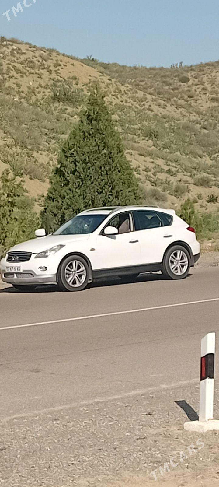 Infiniti EX35 2010 - 200 000 TMT - Hitrowka - img 1