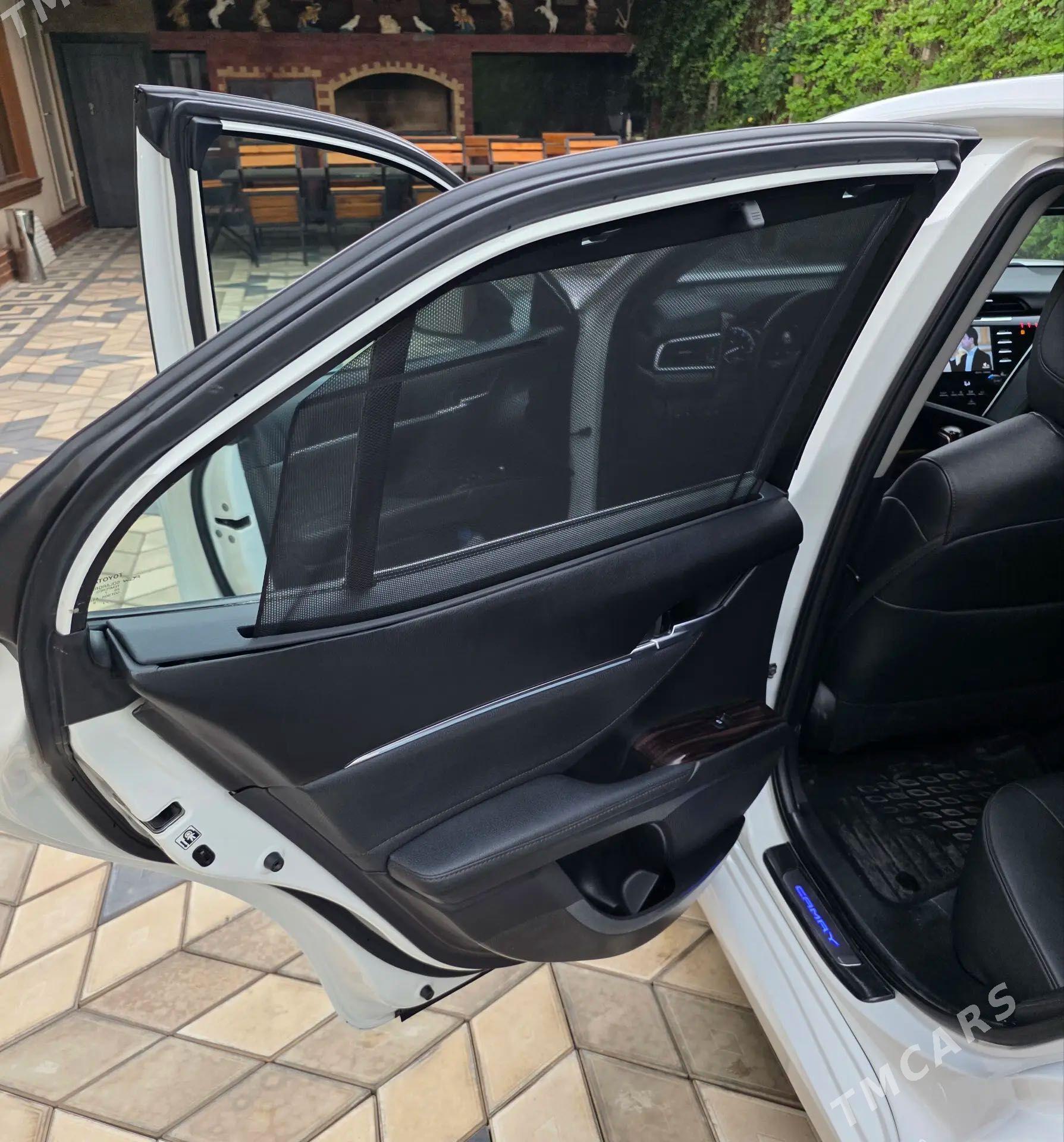 Toyota Camry 2018 - 425 000 TMT - Aşgabat - img 1