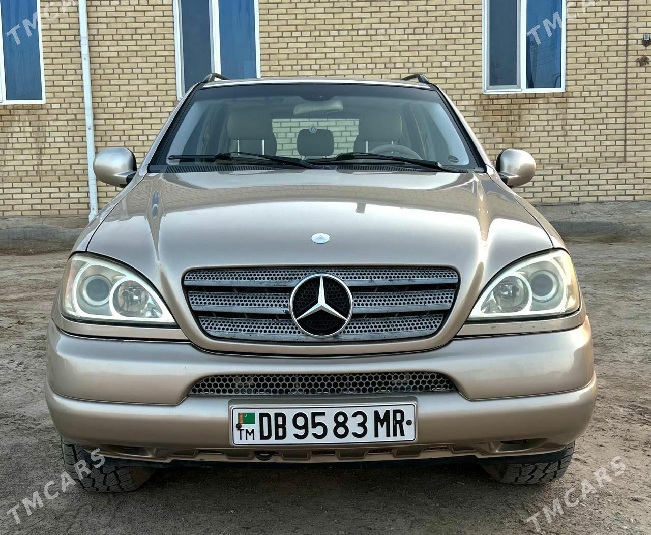 Mercedes-Benz ML350 2001 - 140 000 TMT - Мургап - img 1