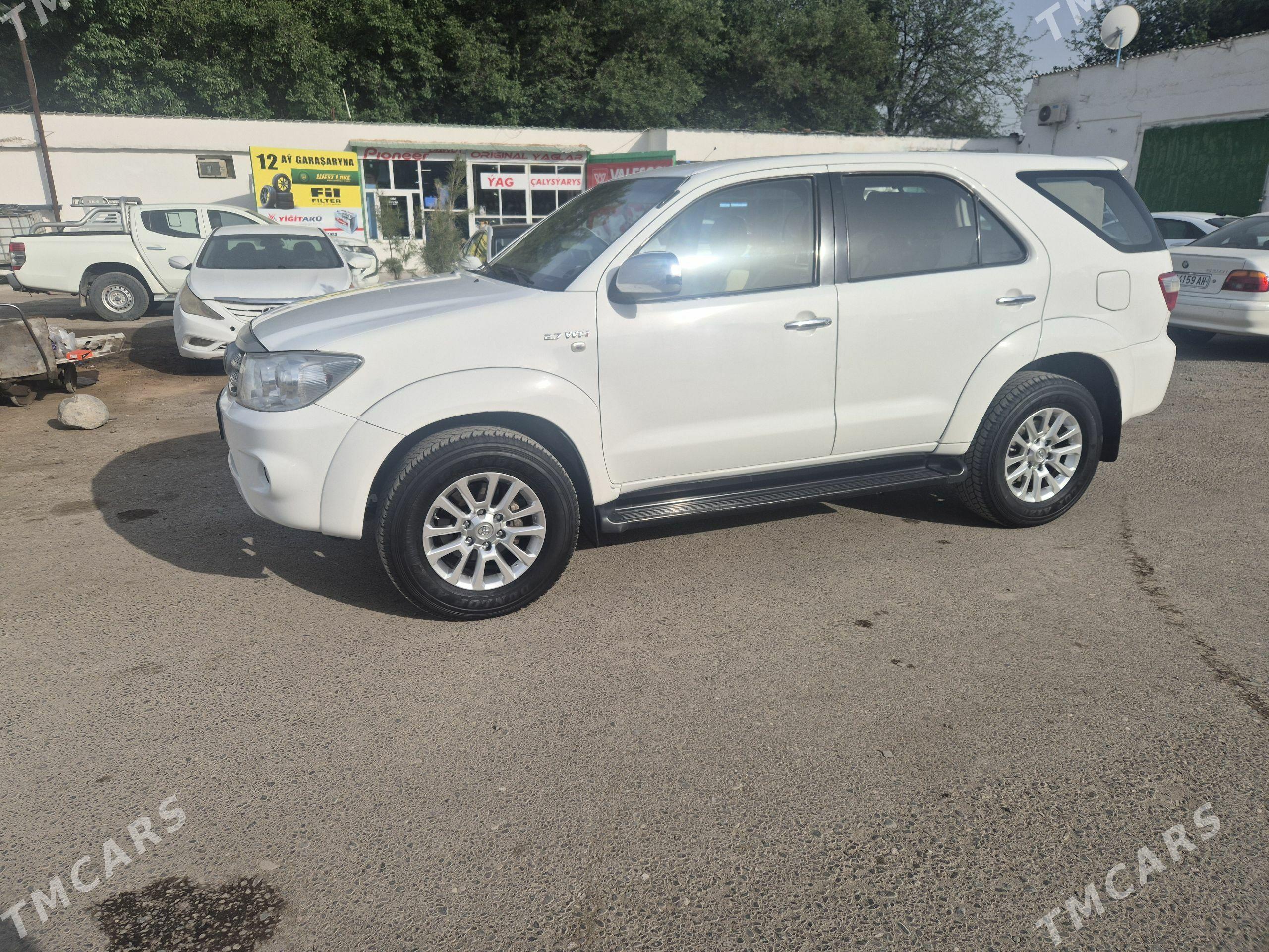 Toyota Fortuner 2012 - 350 000 TMT - Ашхабад - img 1