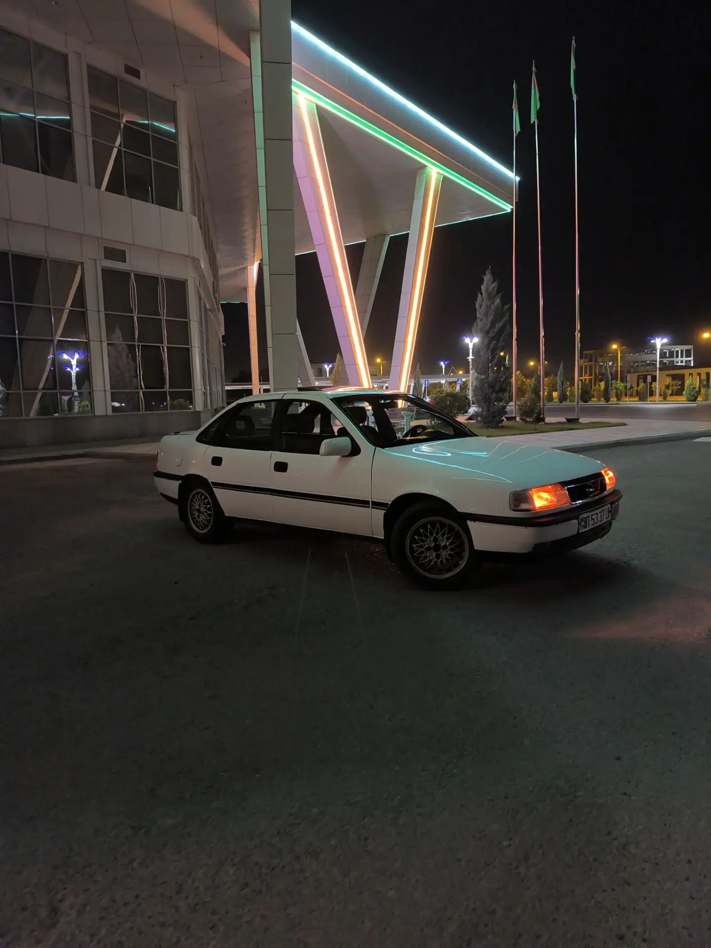 Opel Vectra 1991 - 44 000 TMT - Чарджоу - img 1