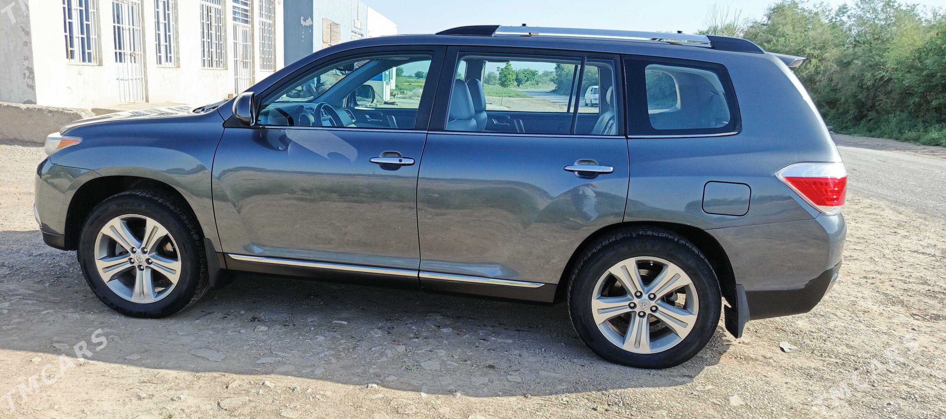 Toyota Highlander 2012 - 400 000 TMT - Mary - img 1