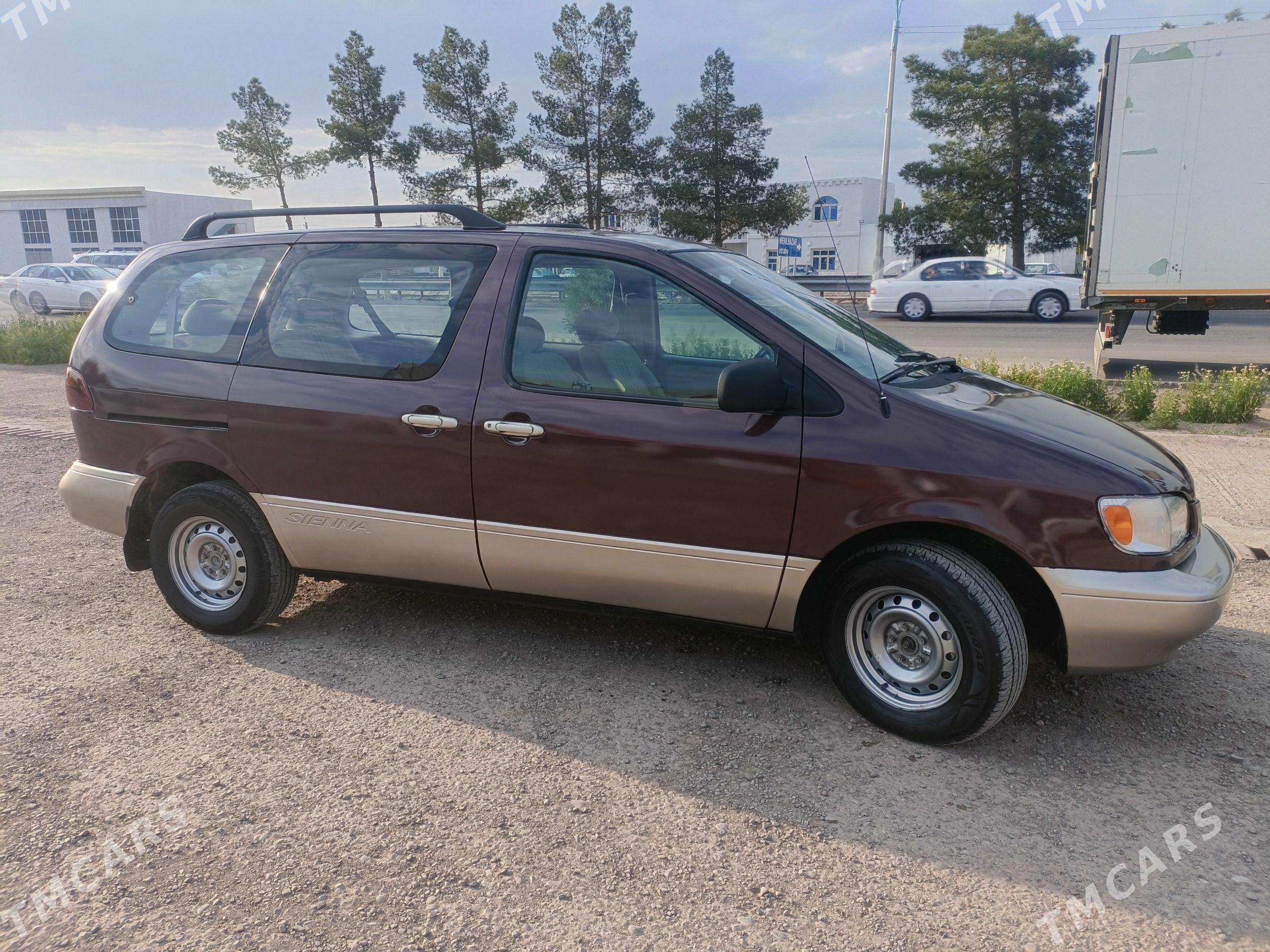 Toyota Sienna 2000 - 160 000 TMT - Mary - img 1