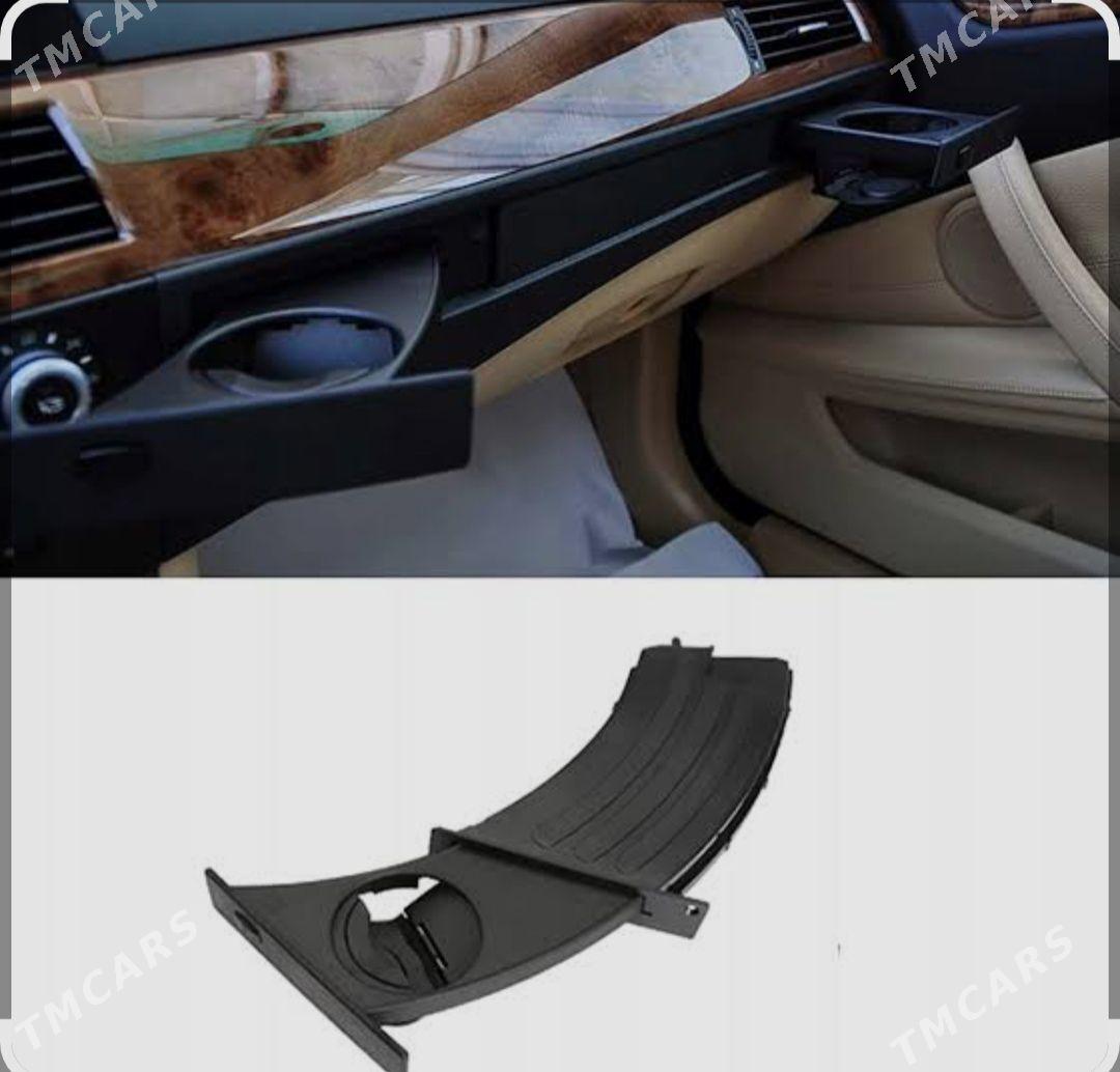 Bmw e60 podstakancik 490 TMT - Mary - img 1