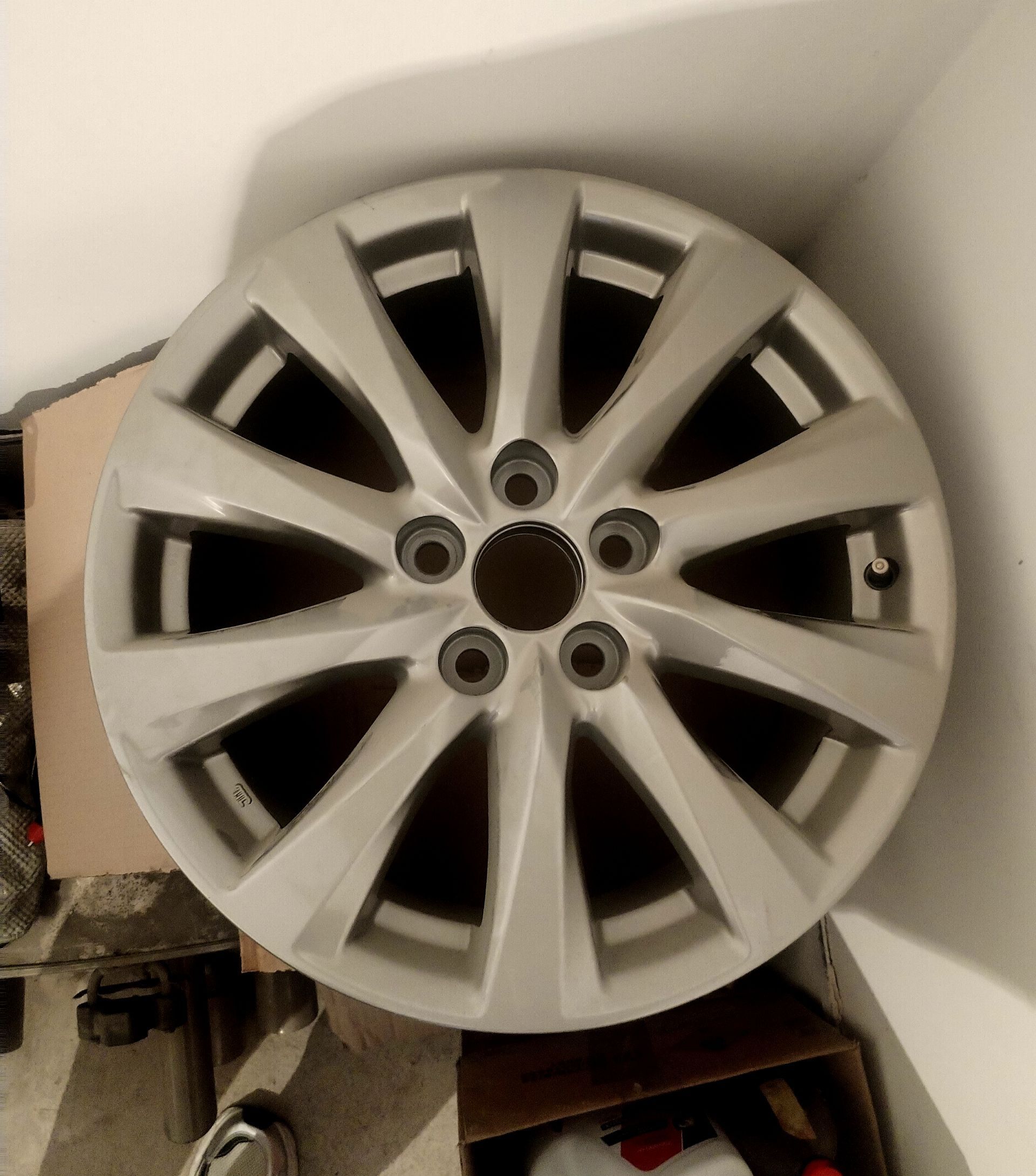 Camry 17lik diska 4 700 TMT - Ашхабад - img 1