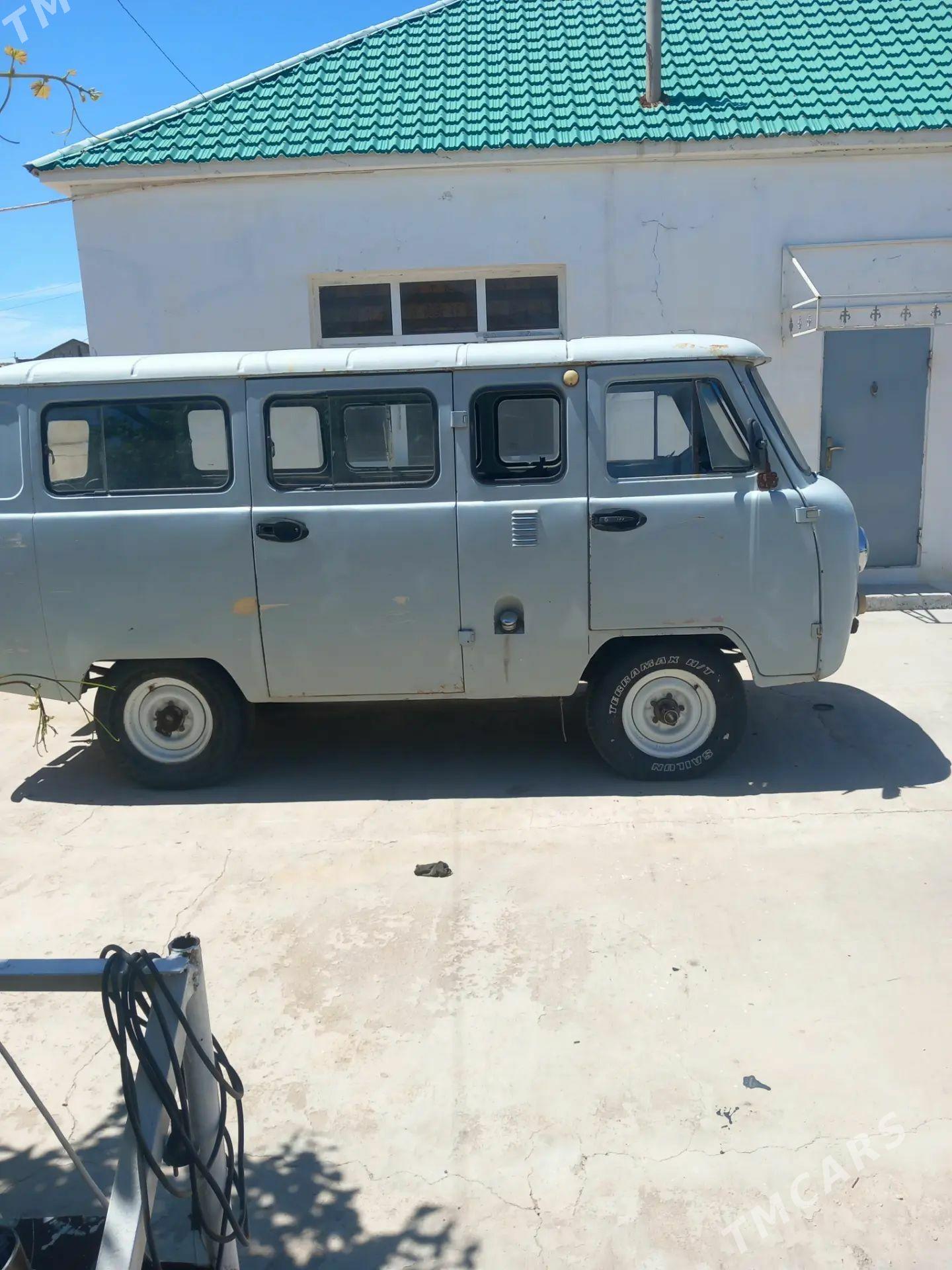 UAZ 2206 2003 - 50 000 TMT - Balkanabat - img 1