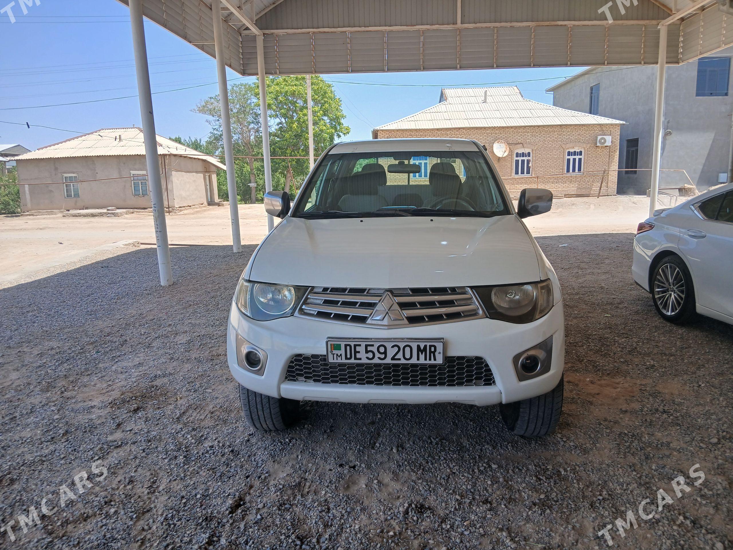 Mitsubishi L200 2010 - 170 000 TMT - Mary - img 1