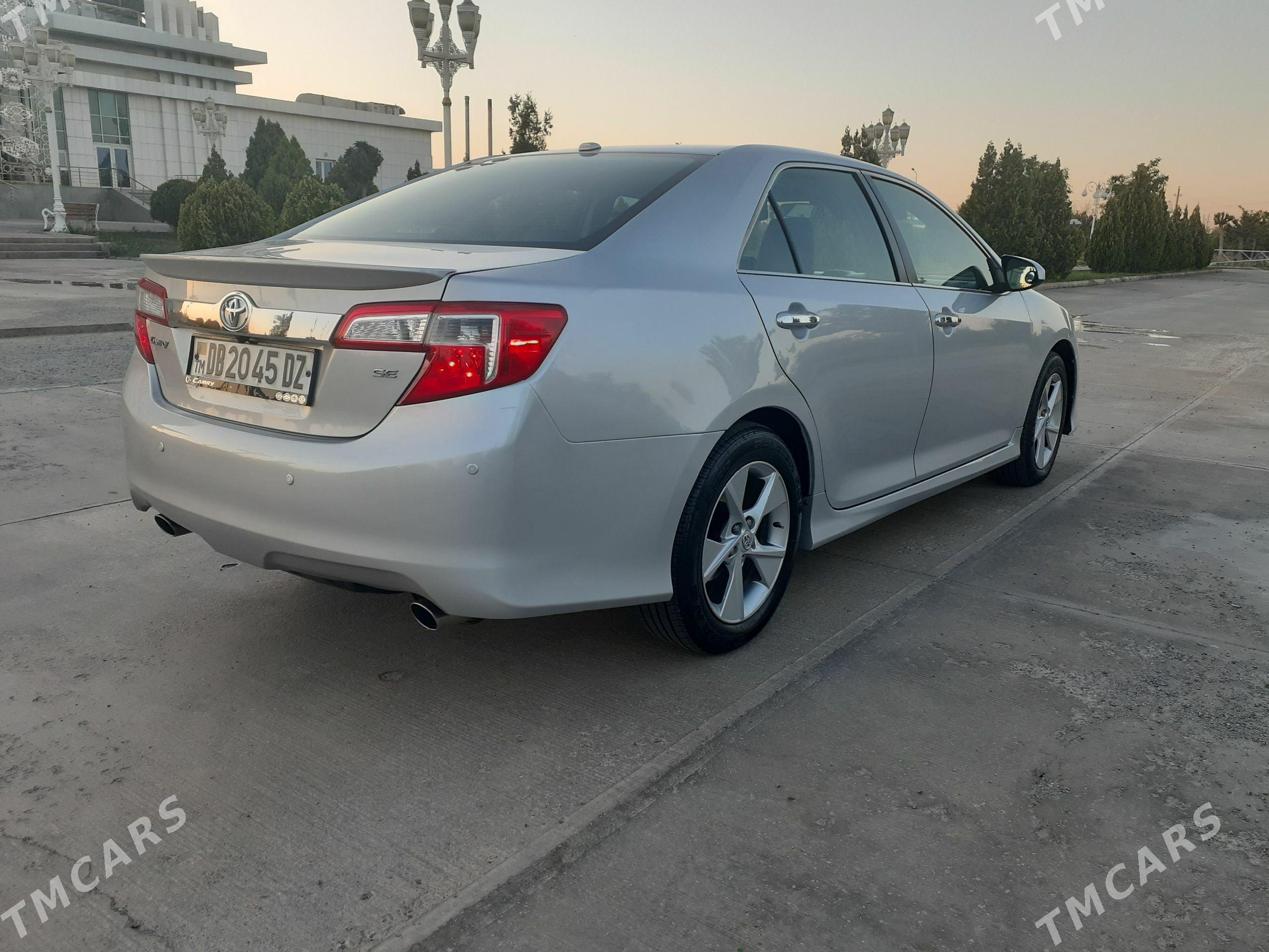 Toyota Camry 2012 - 254 000 TMT - Дашогуз - img 1