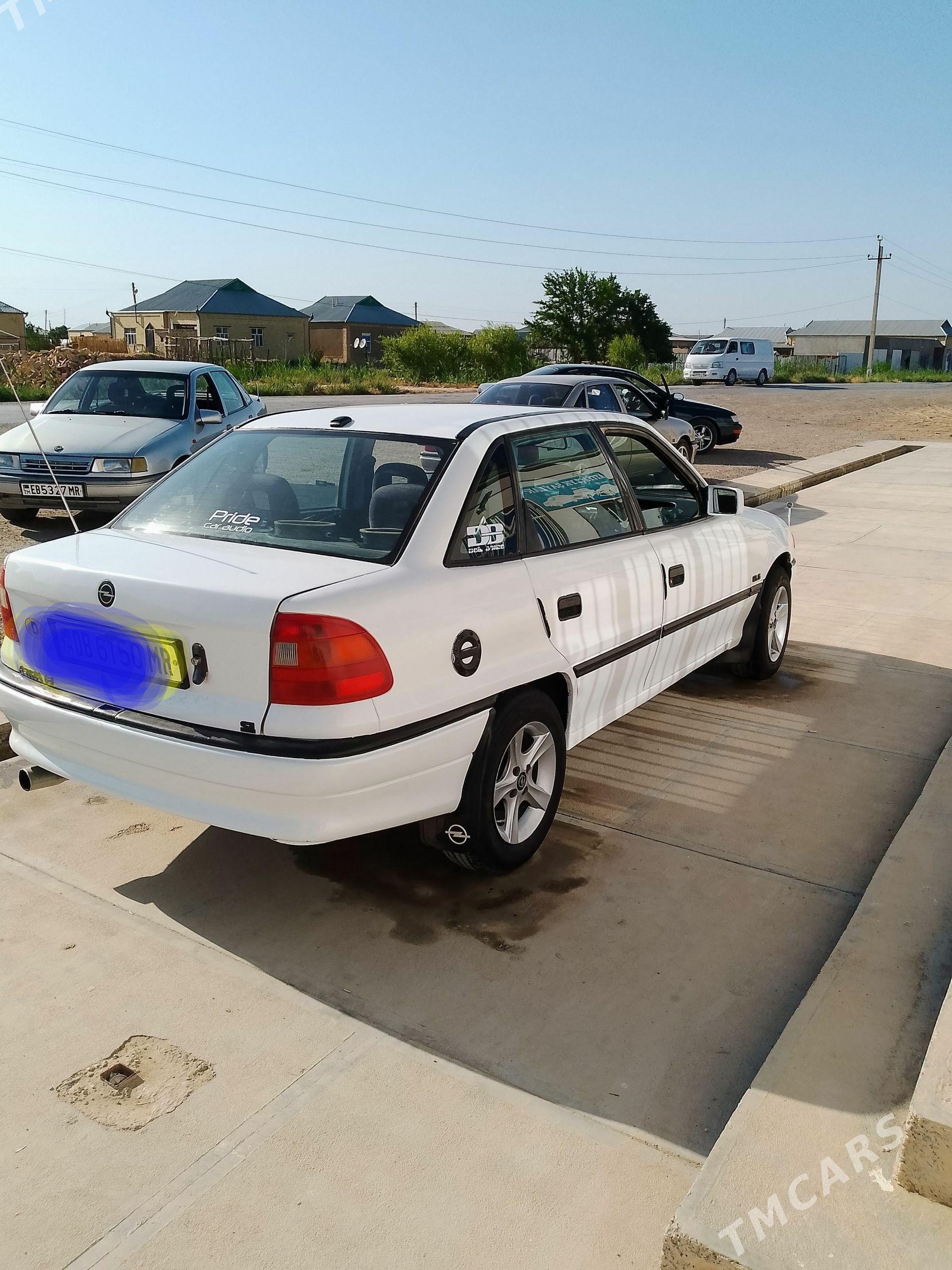 Opel Astra 1993 - 45 000 TMT - Murgap - img 1